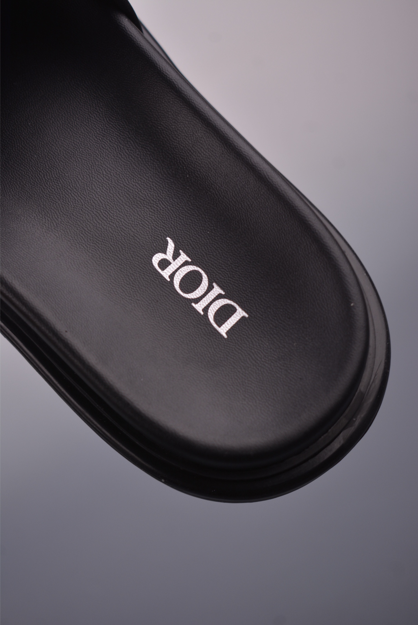 Dior H-Town Oblique Slides: Iconic Style, Supreme Comfort, and Adjustable Fit 9 i1749766887010 8285 0 8
