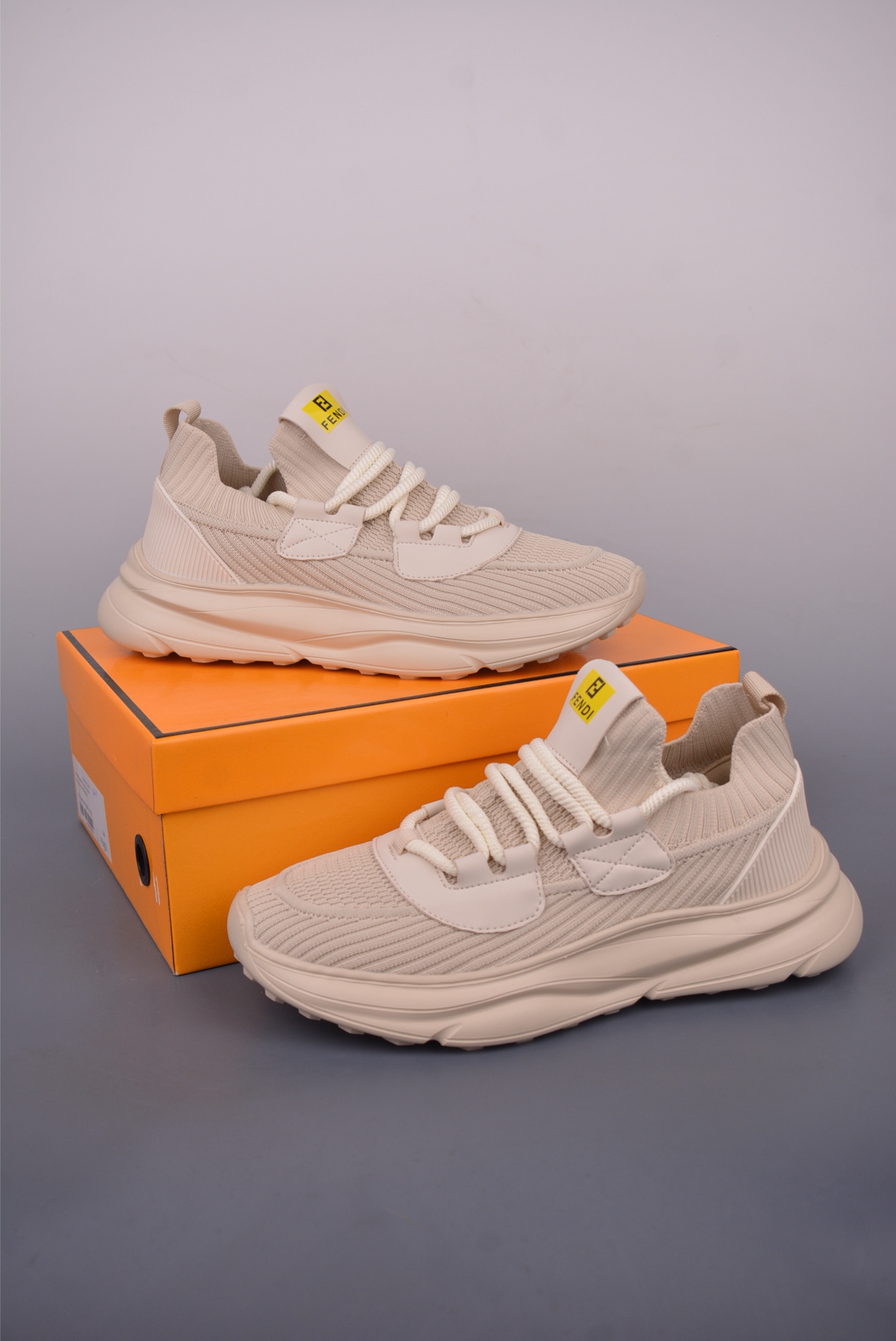 Fendi Men's Fashionable Low-Top Casual Sneakers - Stylish and Comfortable 3 i1749767220246 2512 0 1