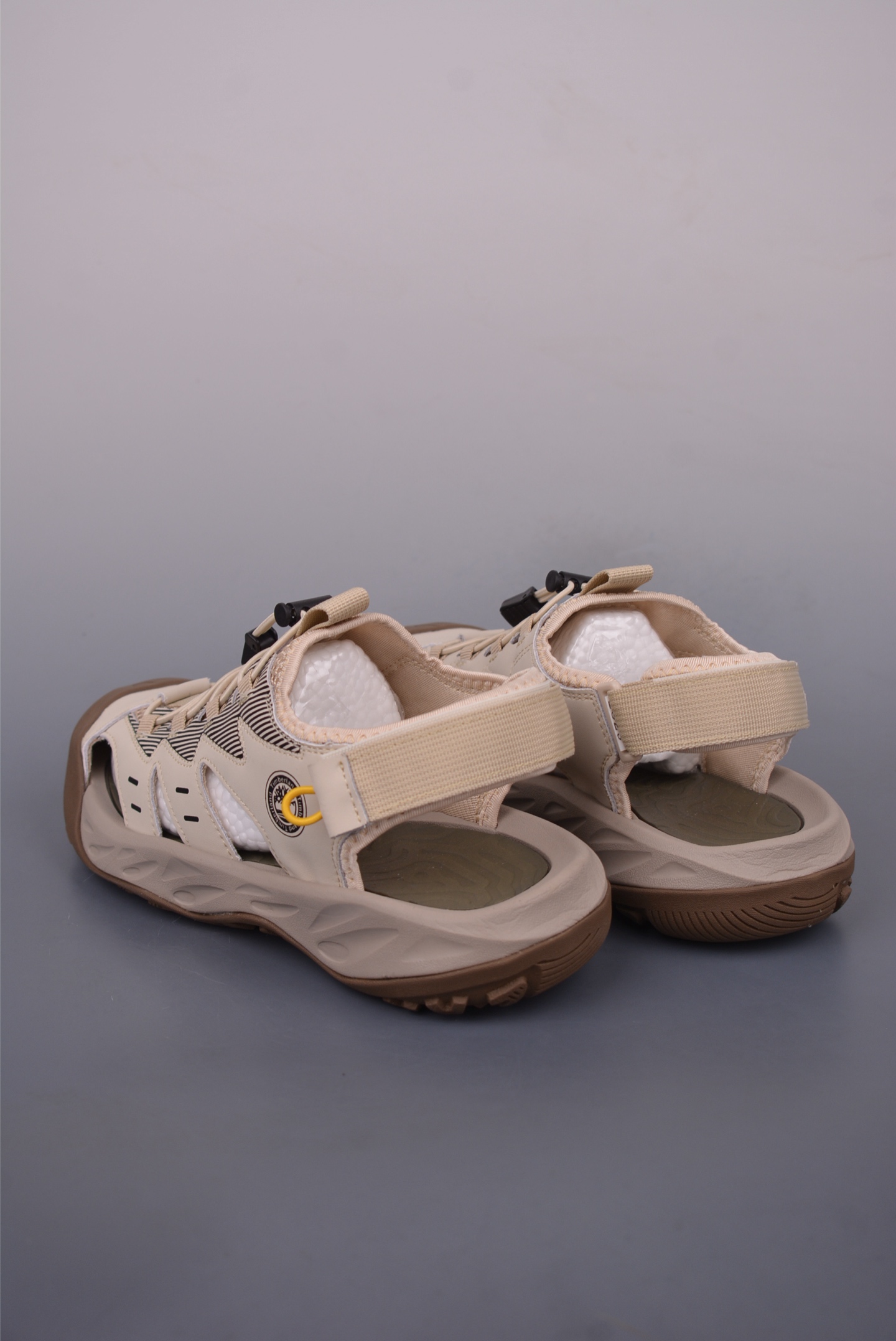 Timberland添柏岚/天伯伦 舒适防滑魔术贴夏季包头凉鞋 境界系列 TB23066-Chinese UA Cheap High Quatity Brand Clothes Bags handbags Sneakers wholesale wholesaler seller from China Factory suppliers Fashion Clothing Shoes best Quality Beautiful Price Timberland添柏岚/天伯伦 舒适防滑魔术贴夏季包头凉鞋 境界系列 TB23066