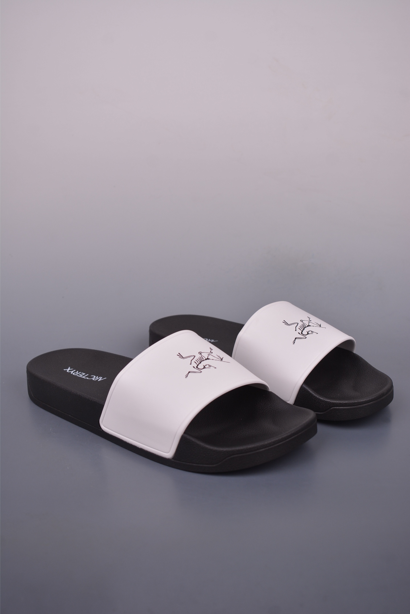 Arc'teryx Men's White and Black Slide Sandal, Comfortable and Supportive Design 3 i1749767409256 3319 0 1