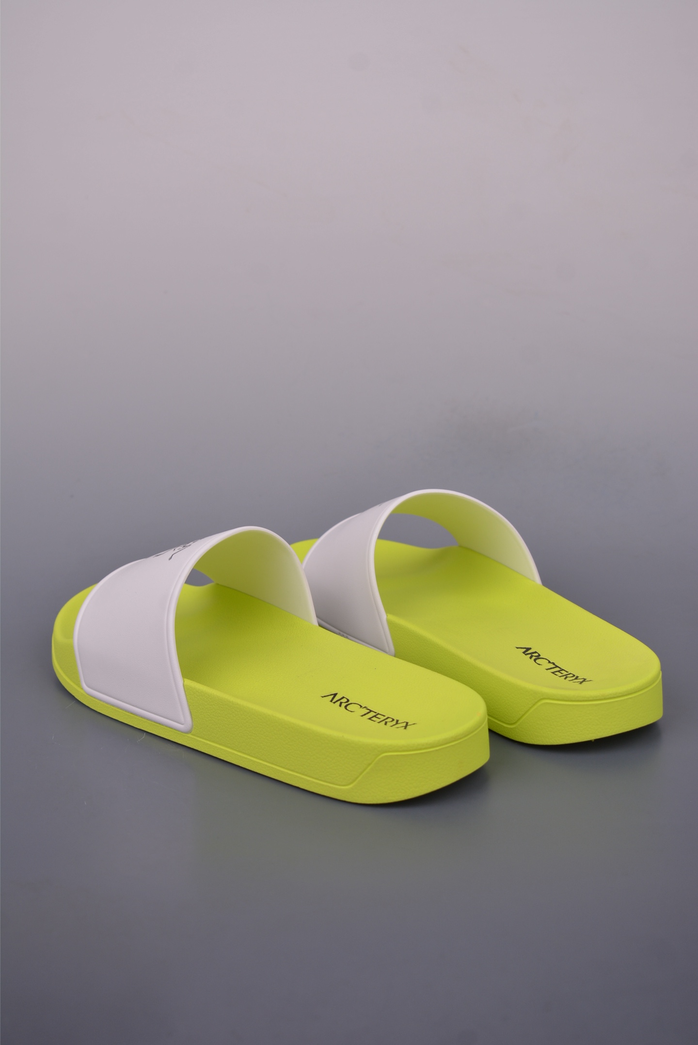 Arc'teryx Slipper M - Comfortable One-Piece Slide Sandals for Men and Women 4 i1749767453748 6553 0 2