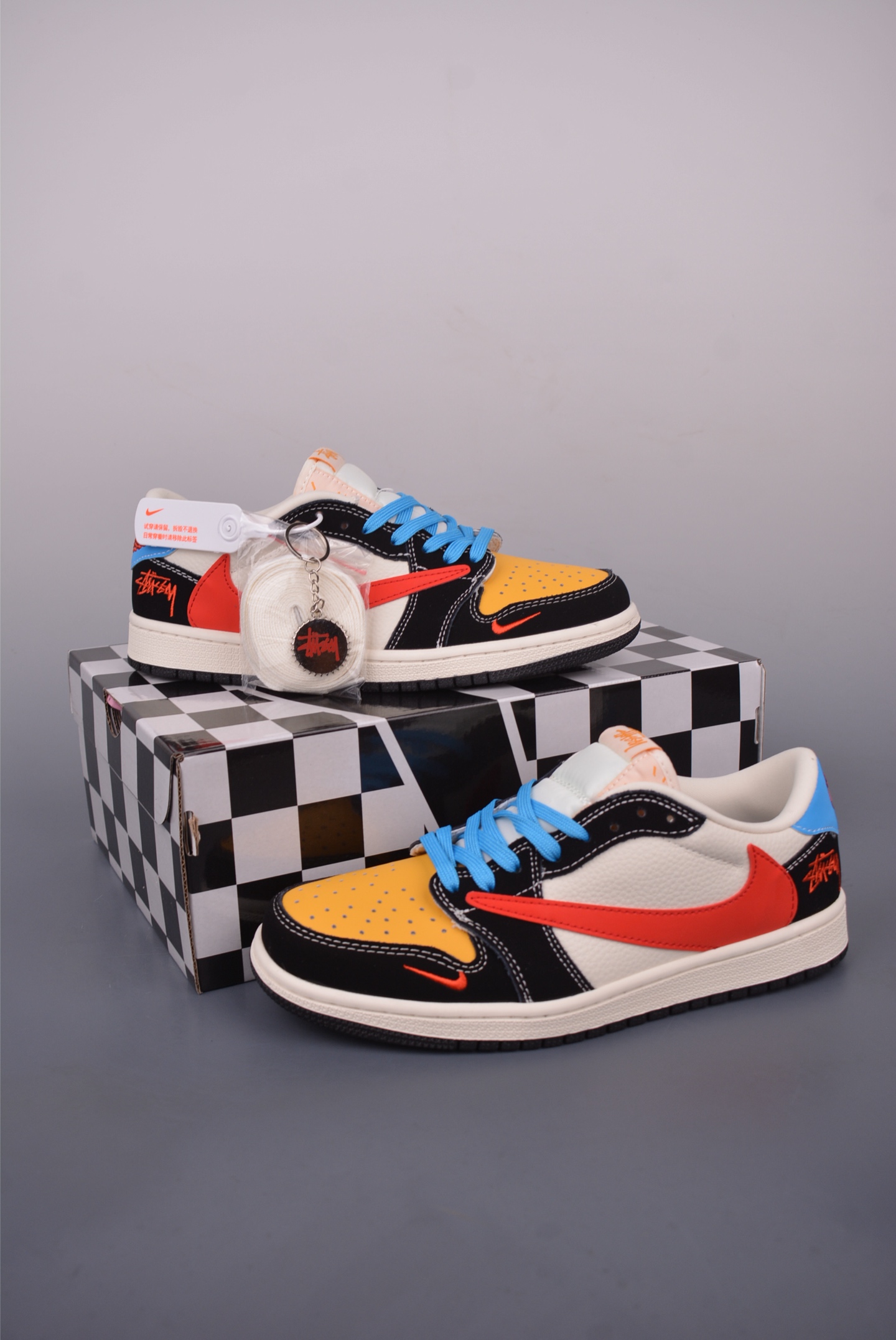 Fragment x Travis Scott x Diy Air Jordan 1 Low 三方联名倒钩 XB197933-莆田鞋,莆田鞋货源,高仿鞋,高仿鞋货源,安福档口,莆田高仿鞋,莆田鞋批发,高仿鞋批发,莆田高仿运动鞋,高仿运动鞋,莆田运动鞋 Fragment x Travis Scott x Diy Air Jordan 1 Low 三方联名倒钩 XB197933