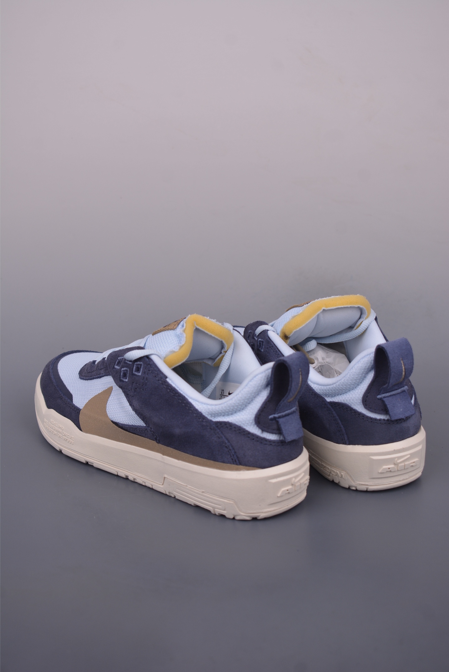 Nike SB Day One Low-Top Skateboarding Shoes with Air Zoom Cushioning 3 i1749768085194 9543 0 1