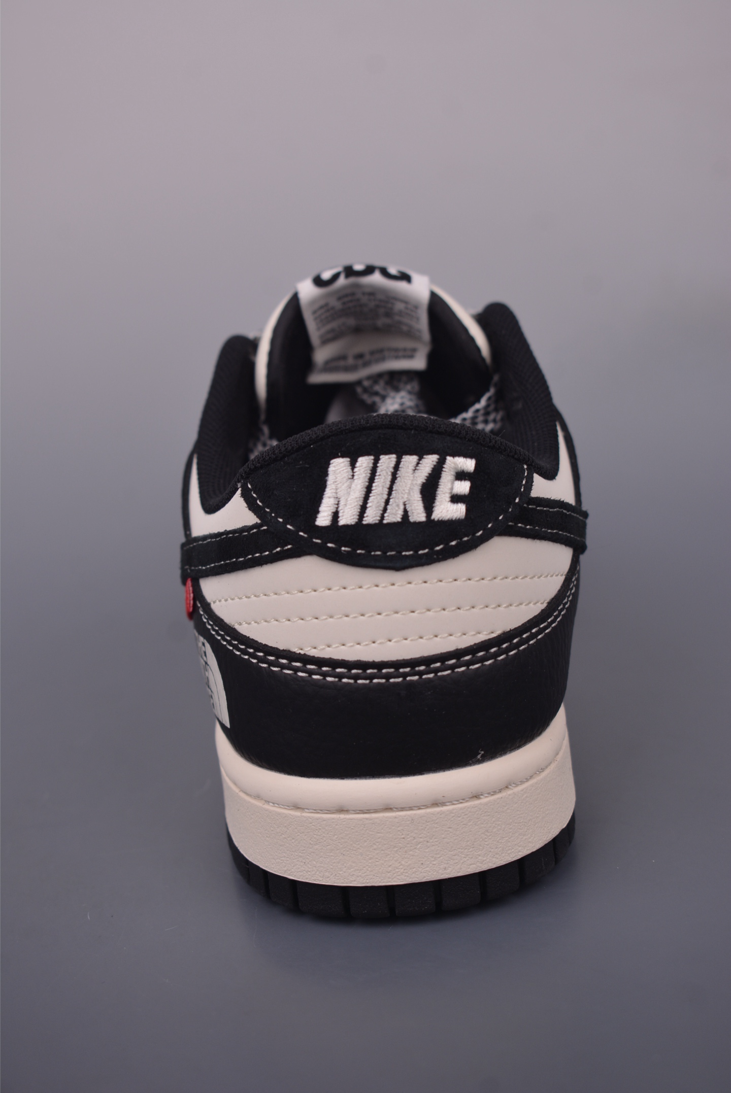 Nike SB Dunk Low The North Face Collab Premium Quality Sneakers 4 i1749768252784 2465 0 3
