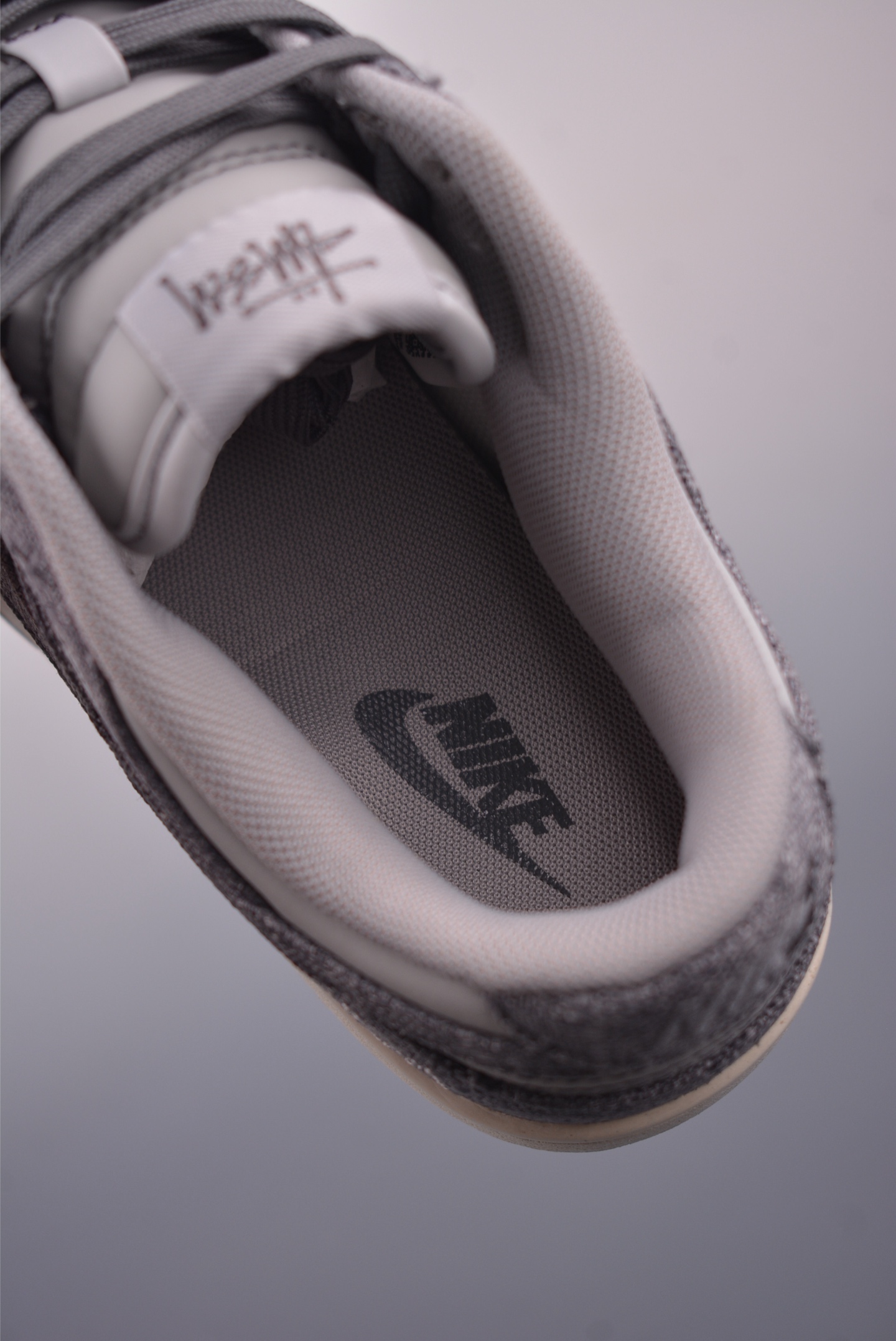 Nike SB Dunk Low Stussy Collab Grey Sneakers - Premium Quality & Comfort 10 i1749768453088 1529 0 8