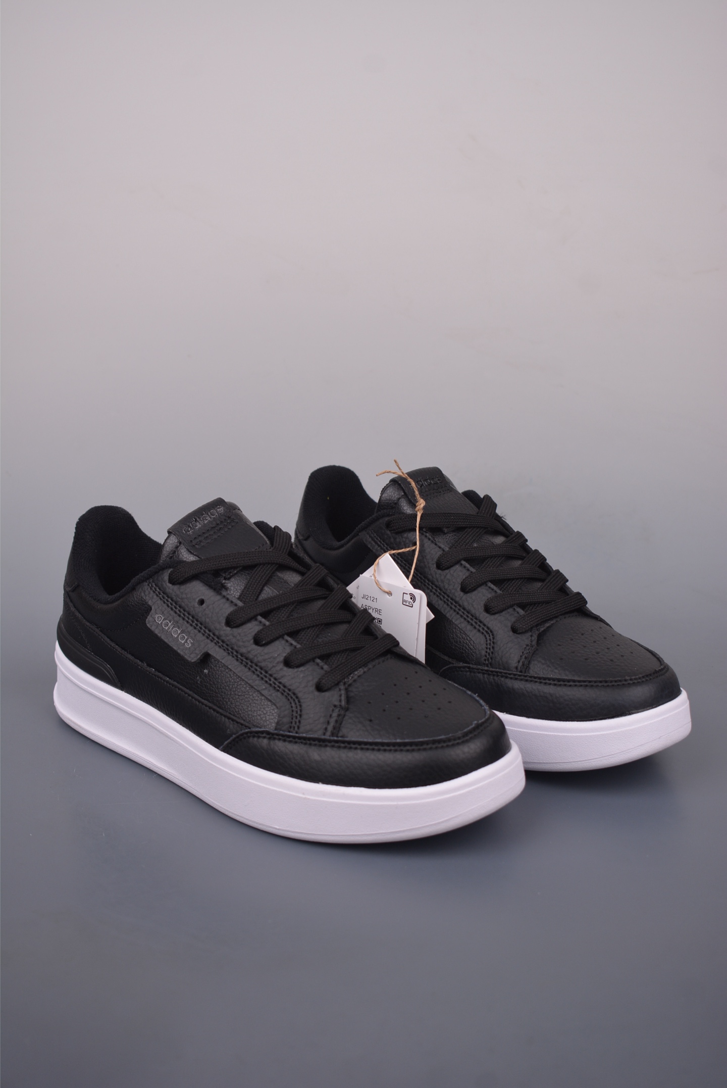 Adidas Aspyre Low-Top Sneakers - Comfortable, Durable, and Stylish 1 i1749850837267 4509 0 0