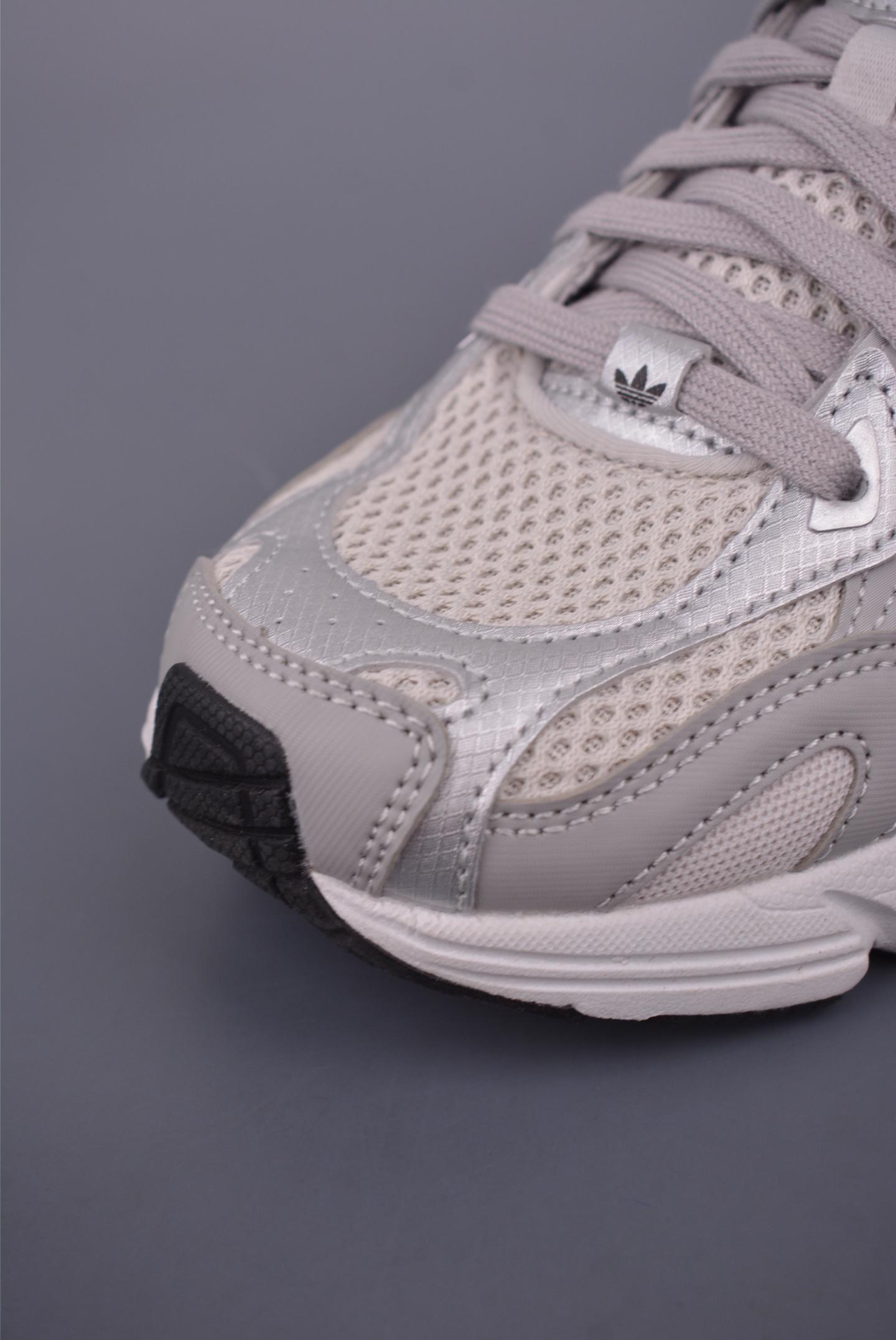 Adidas Originals Astir W Women's Athletic Retro Cushioned Running Shoes 7 i1749851025508 6260 0 5