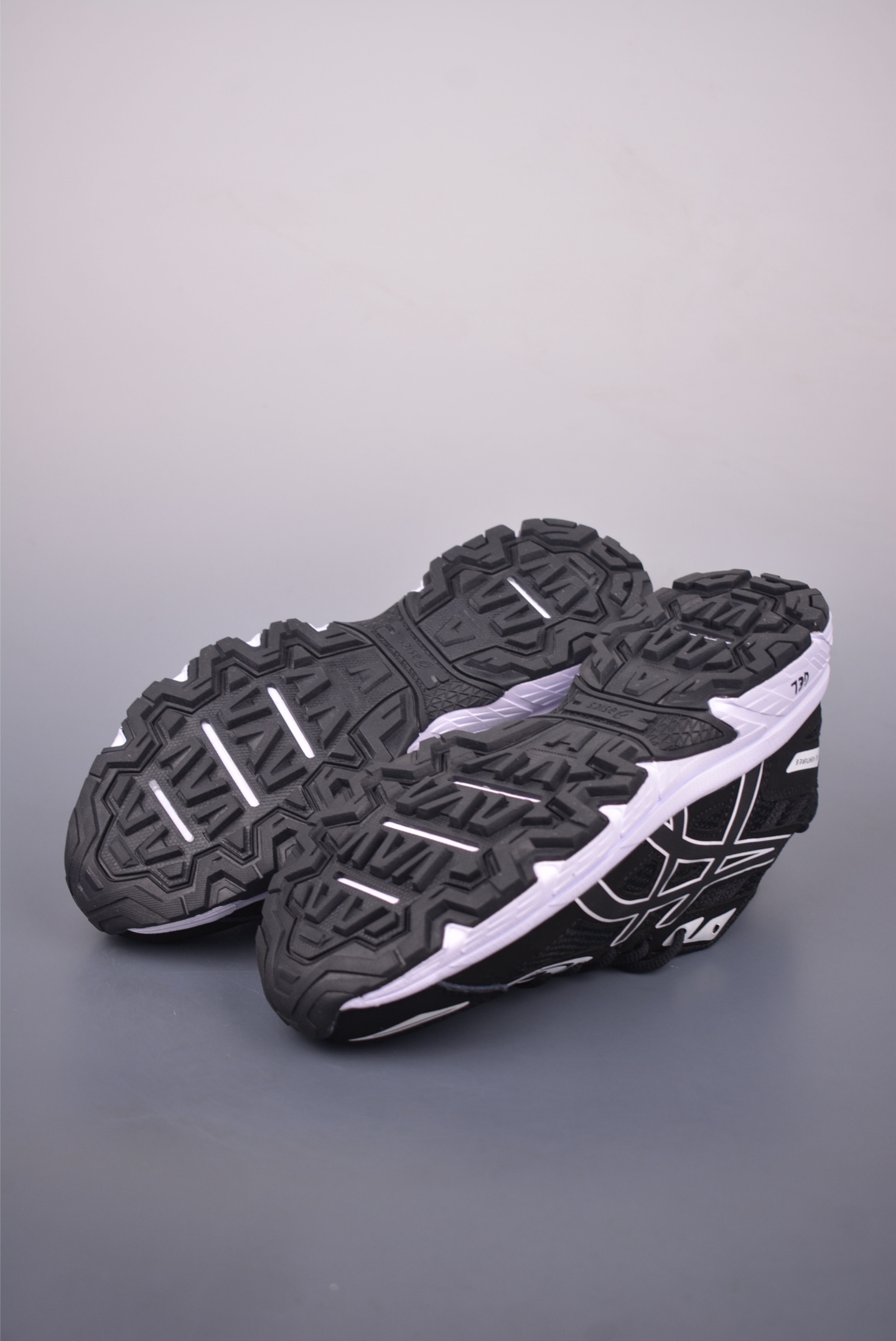 Asics Gel-Venture 6 Running Shoes - Breathable, Lightweight, and Comfortable 4 i1749855635010 2530 0 2