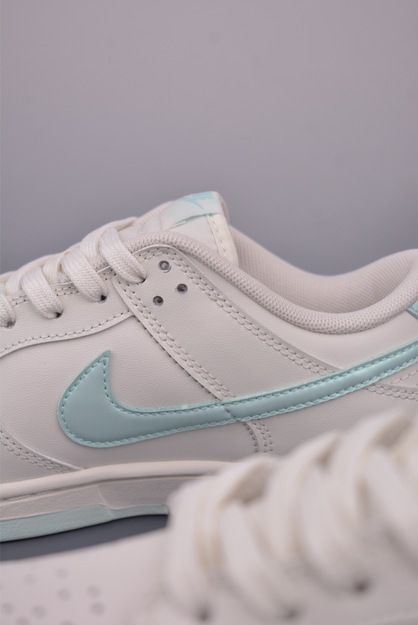 Nike SB Dunk Low: Premium Leather, Superior Comfort, Perfect Style 8 i1749856036536 741 0 7
