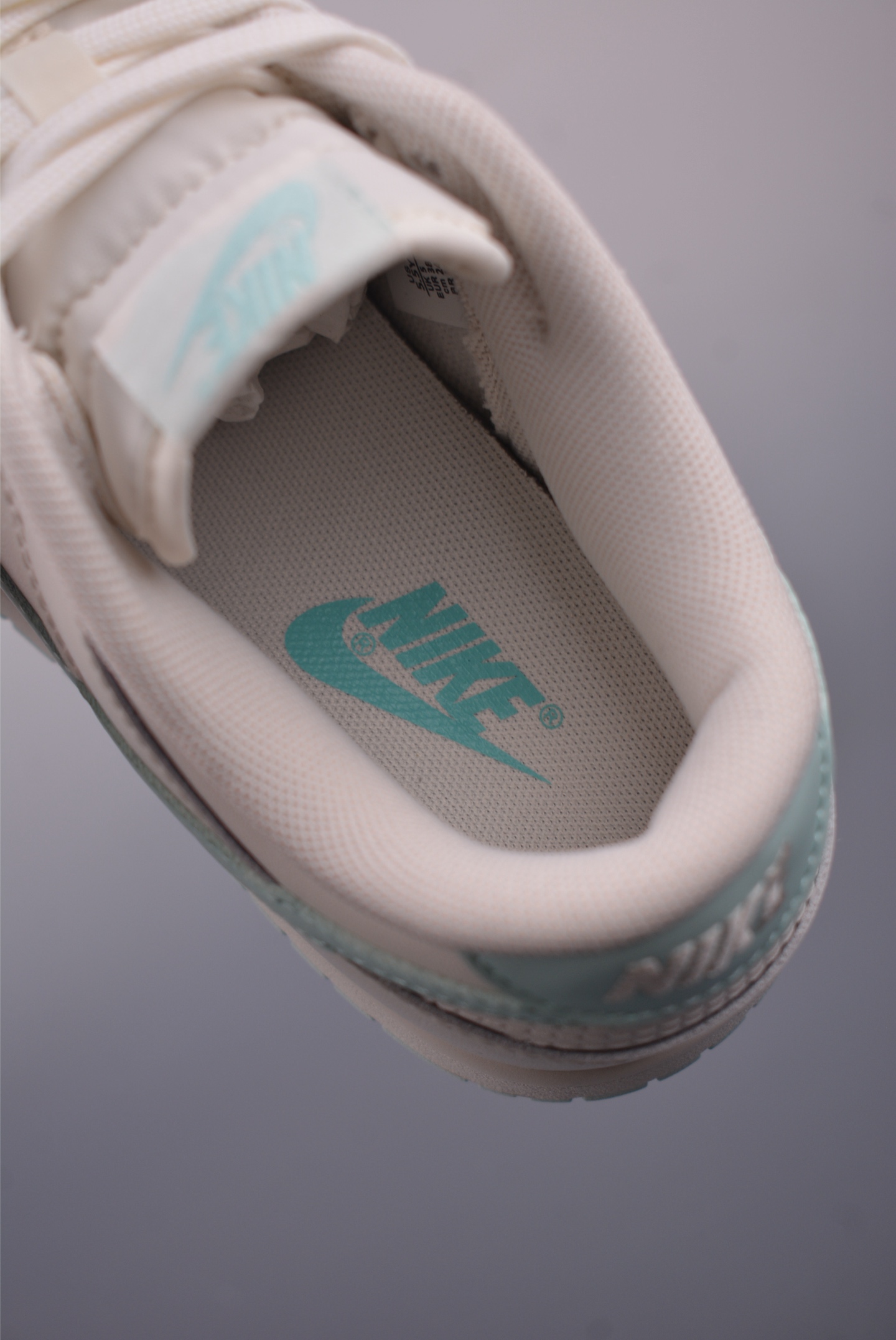 Nike SB Dunk Low: Premium Leather, Superior Comfort, Perfect Style 9 i1749856038568 5705 0 8