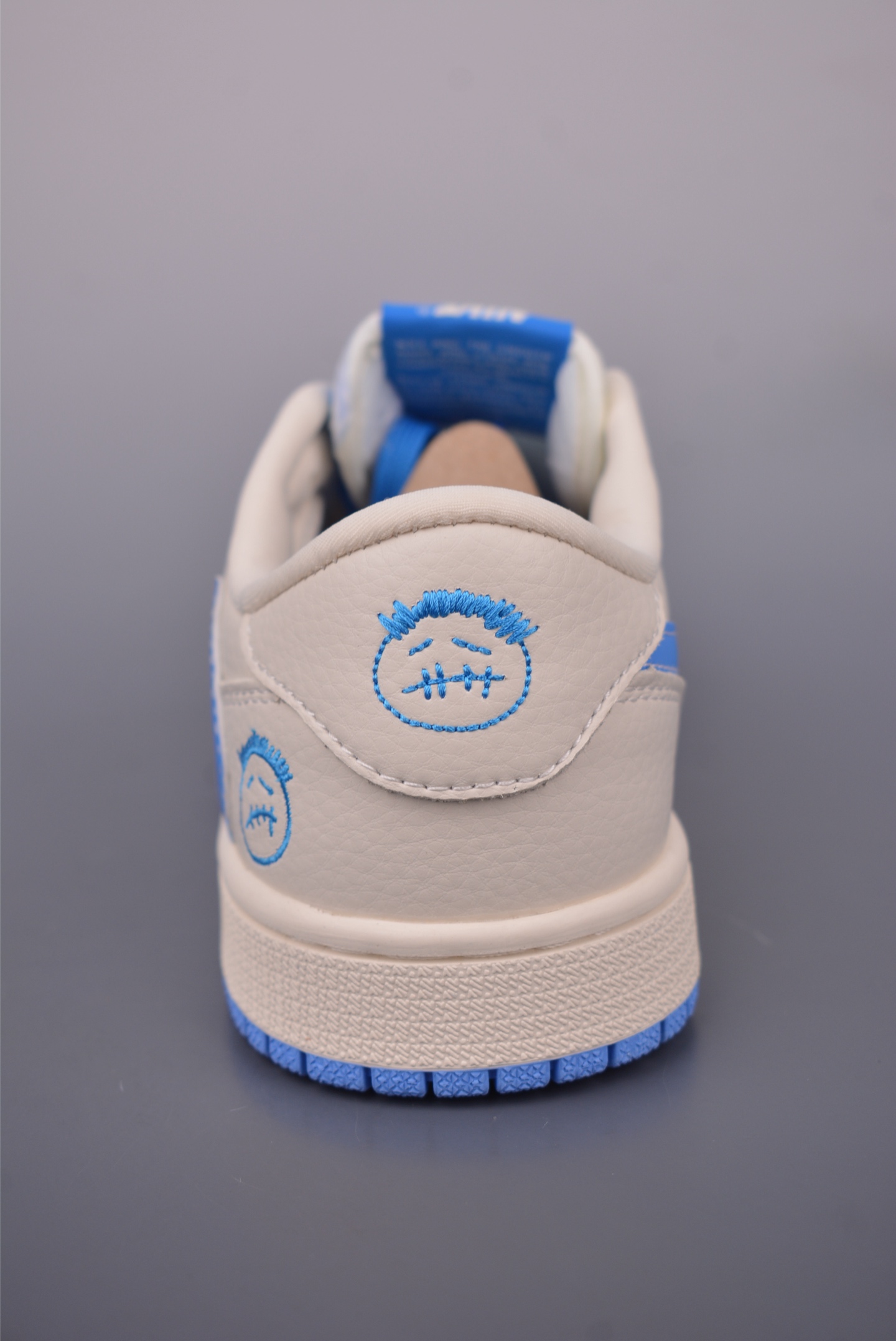 Fragment x Travis Scott x 多啦A梦 Air Jordan 1 Low 三方联名倒钩  XS2024-068