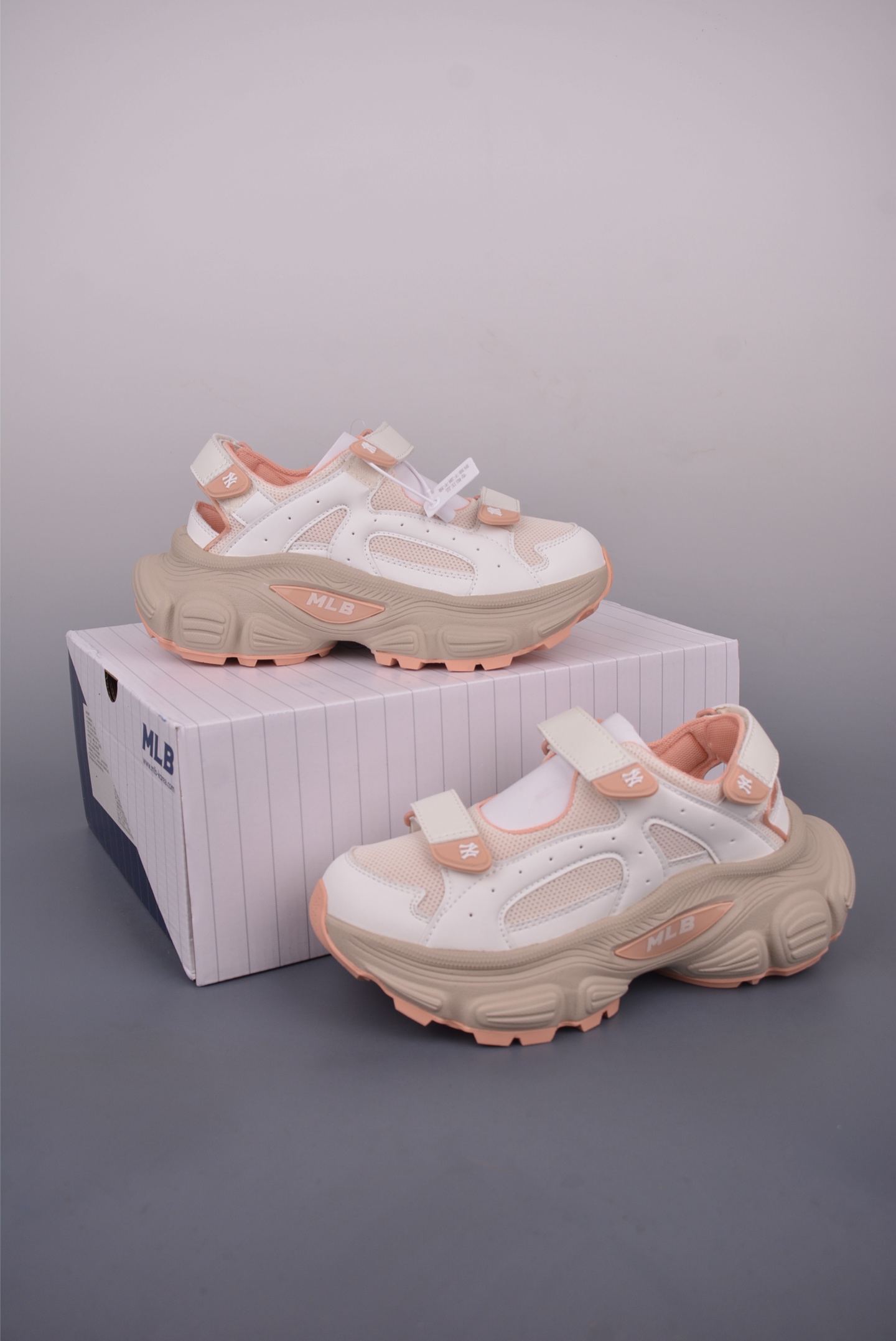 MLB Winner Chunky Mask Sandals - Fashionable Platform Shoes for Women 5 i1749939643435 8975 0 4