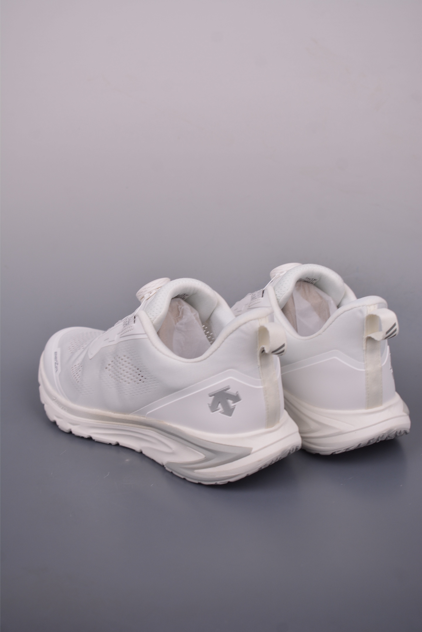 Descente Enerzite Recycled FSC Waterproof Trail Running Shoes for Men 2 i1749944397308 8628 0 1