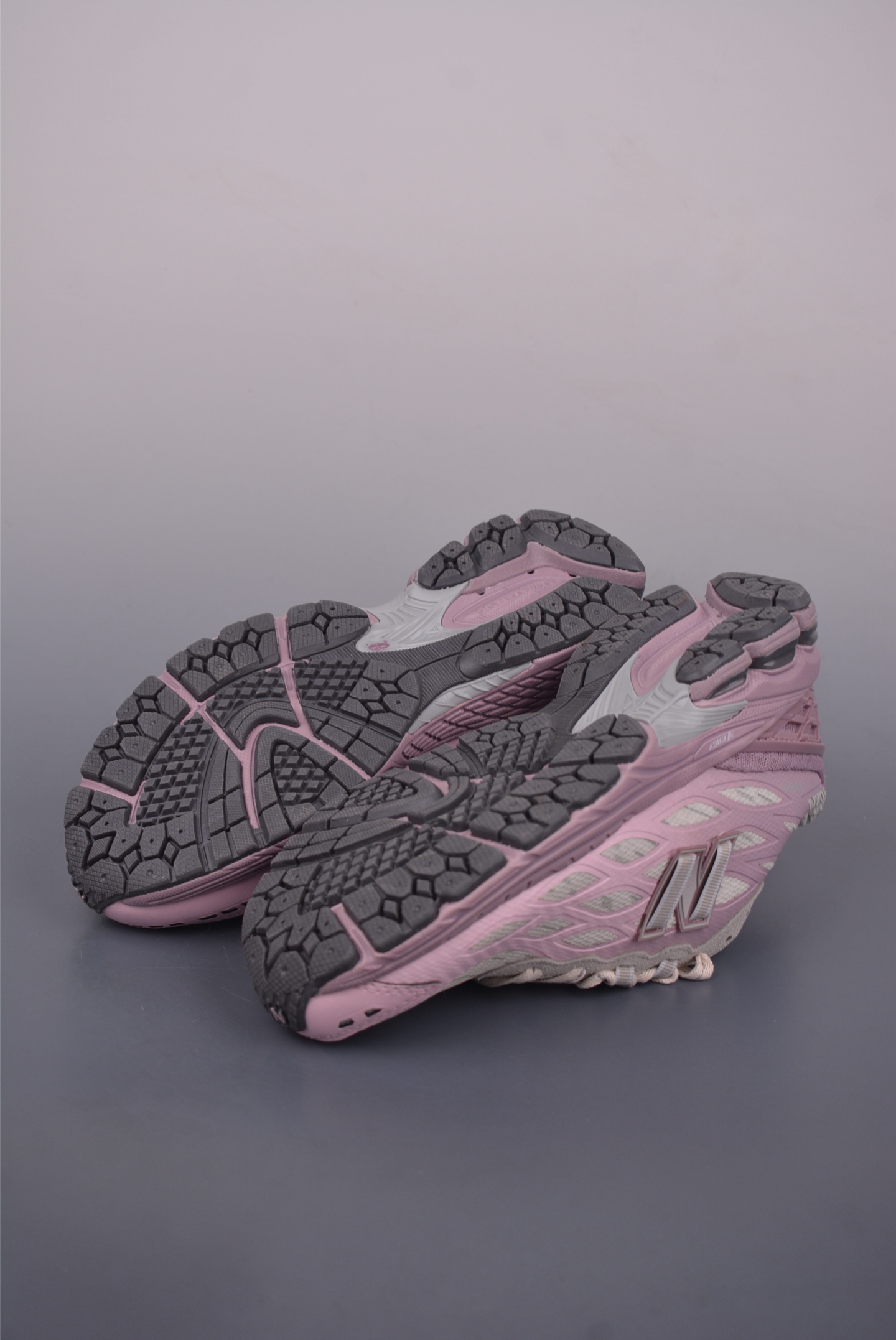 New Balance 1906R Retro Sneakers - Comfort and Style Combined 3 i1749944449498 8333 0 2