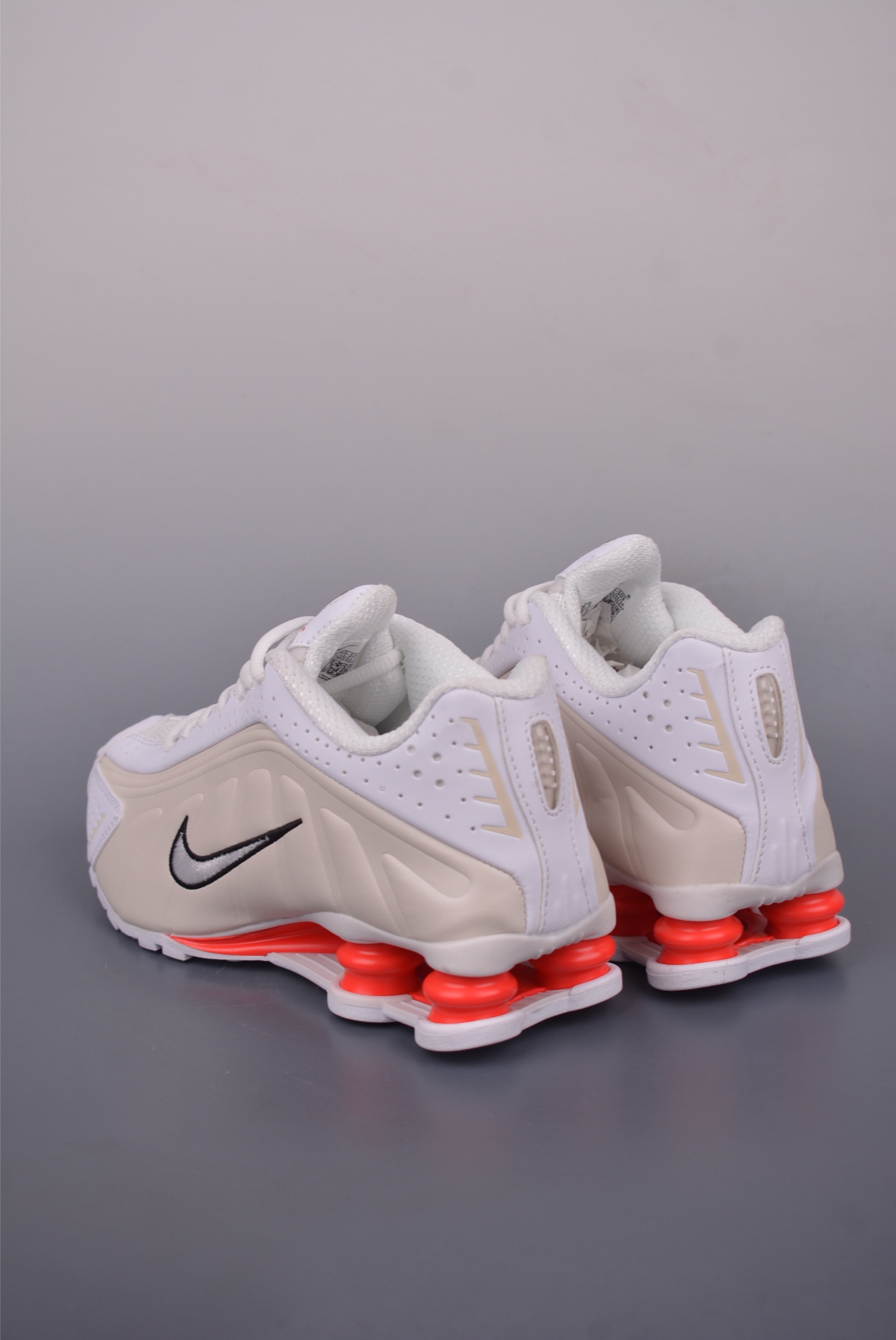 Nike Shox Ride 2 SP x Supreme Running Shoes - Cushion Comfort & Style 3 i1749944623070 9783 0 1