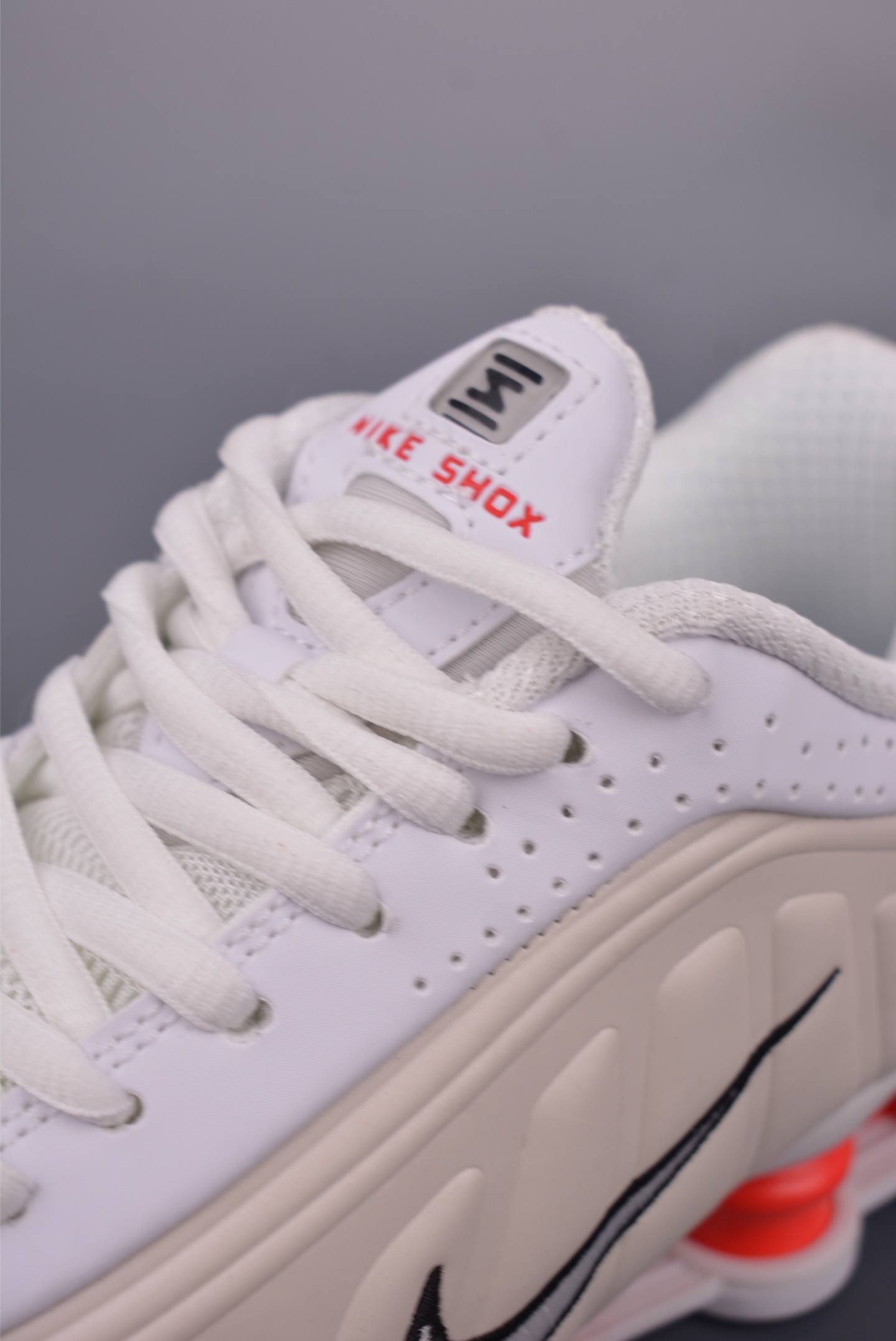 Nike Shox Ride 2 SP x Supreme Running Shoes - Cushion Comfort & Style 8 i1749944627668 589 0 6
