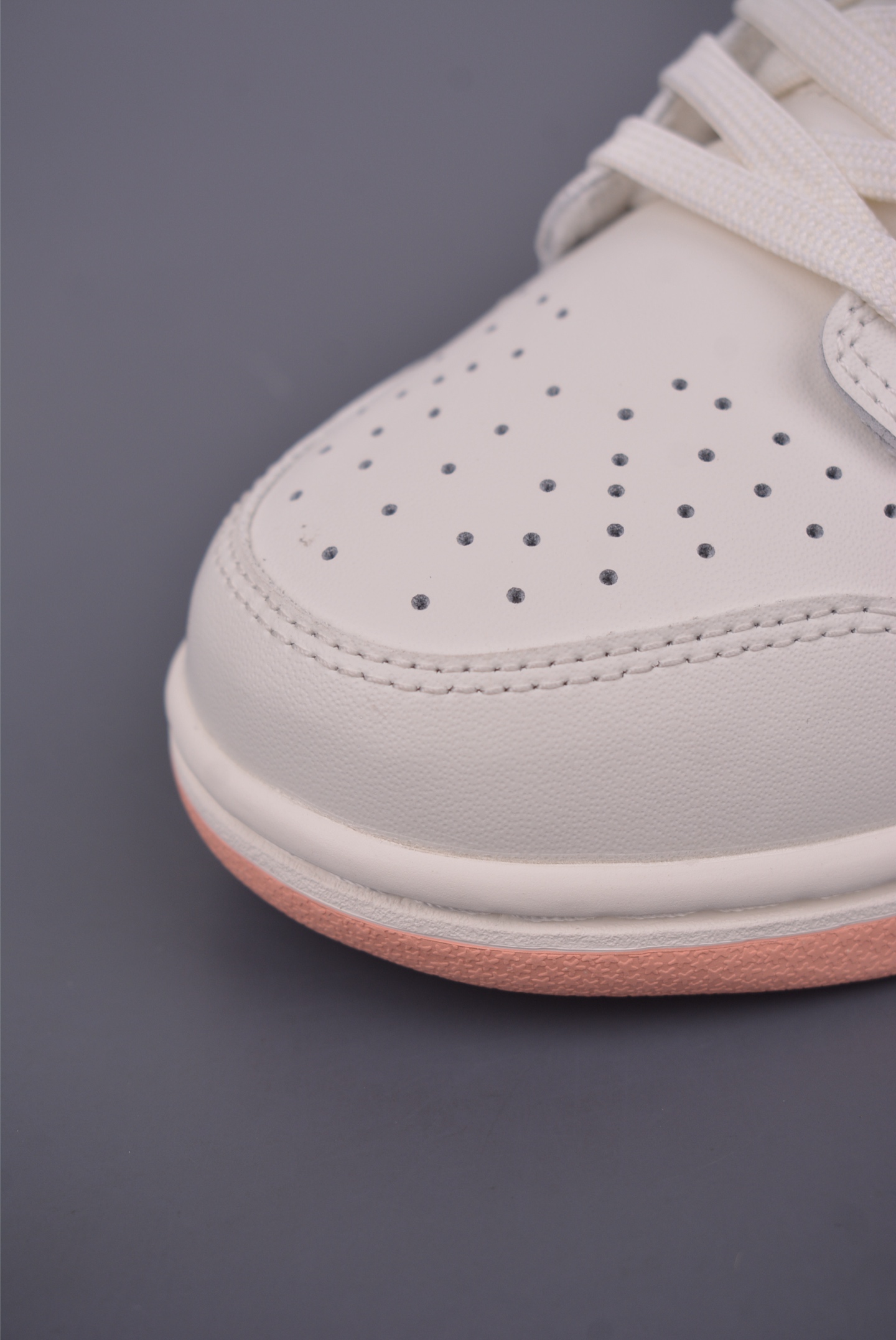 Nike SB Dunk Low White/Pink - Premium Leather, Superior Comfort, Style Icon 6 i1749944657429 5881 0 5