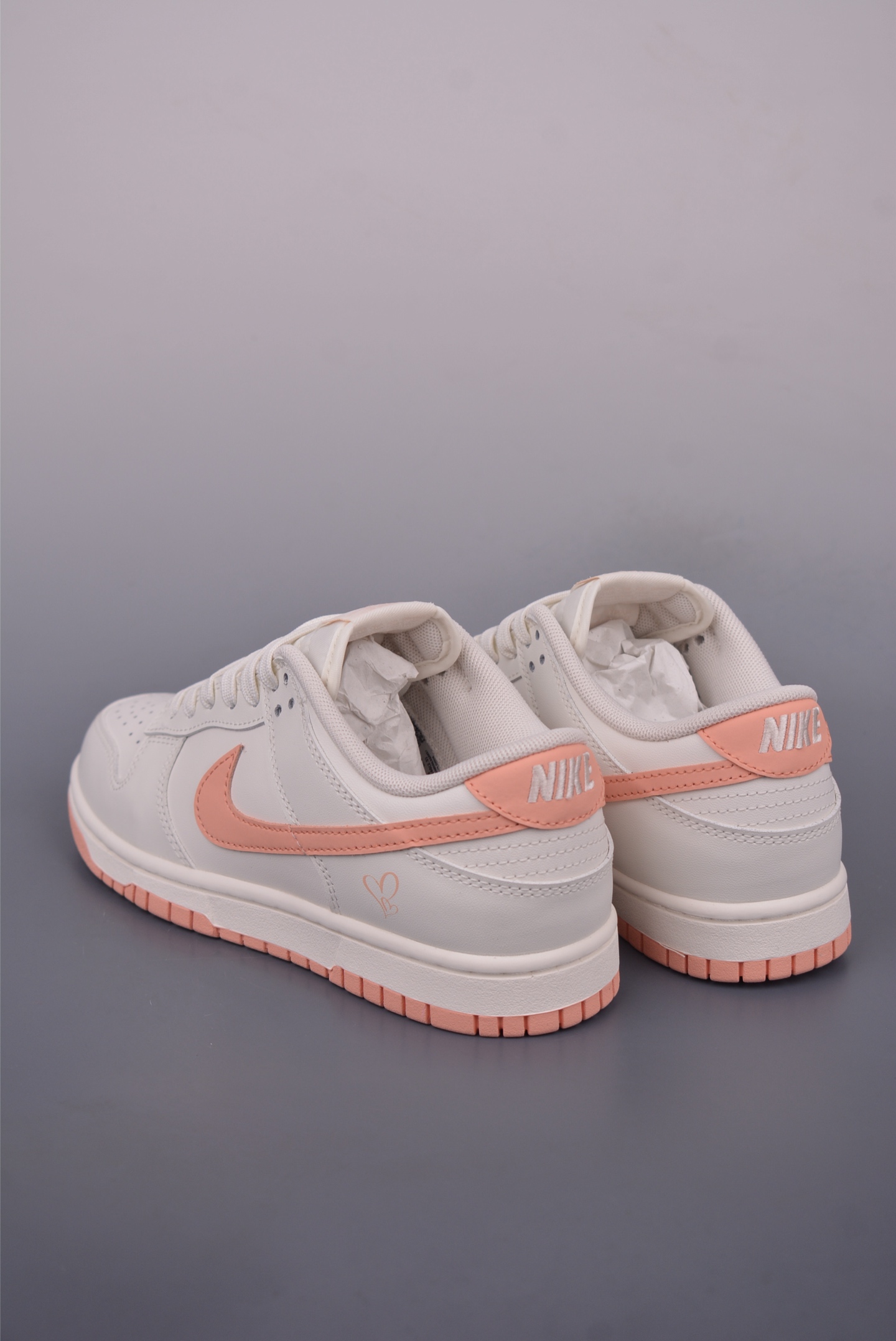 Nike SB Dunk Low White/Pink - Premium Leather, Superior Comfort, Style Icon 2 i1749944661662 9202 0 1