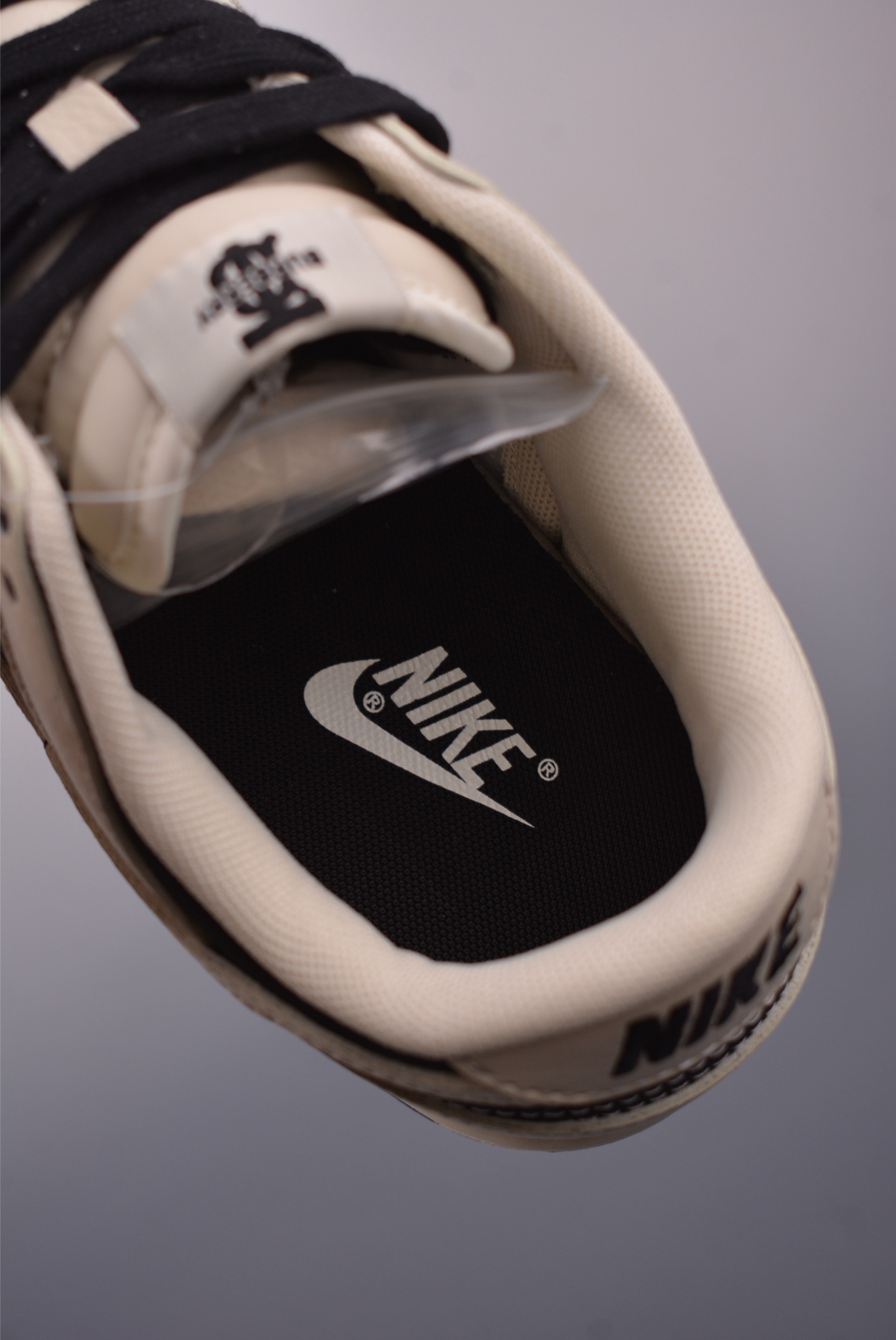 Nike SB Dunk Low Burberry: Premium Leather, Exclusive Design, and Perfect Comfort 9 i1749944702847 2646 0 8
