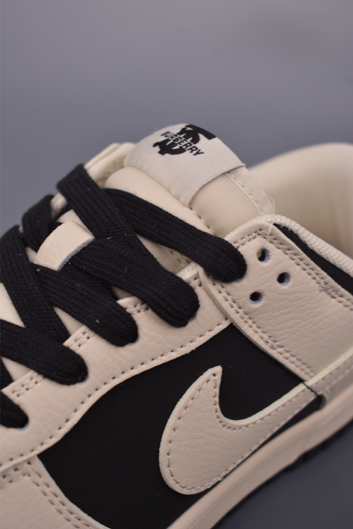 Nike SB Dunk Low Burberry: Premium Leather, Exclusive Design, and Perfect Comfort 7 i1749944706998 9646 0 6