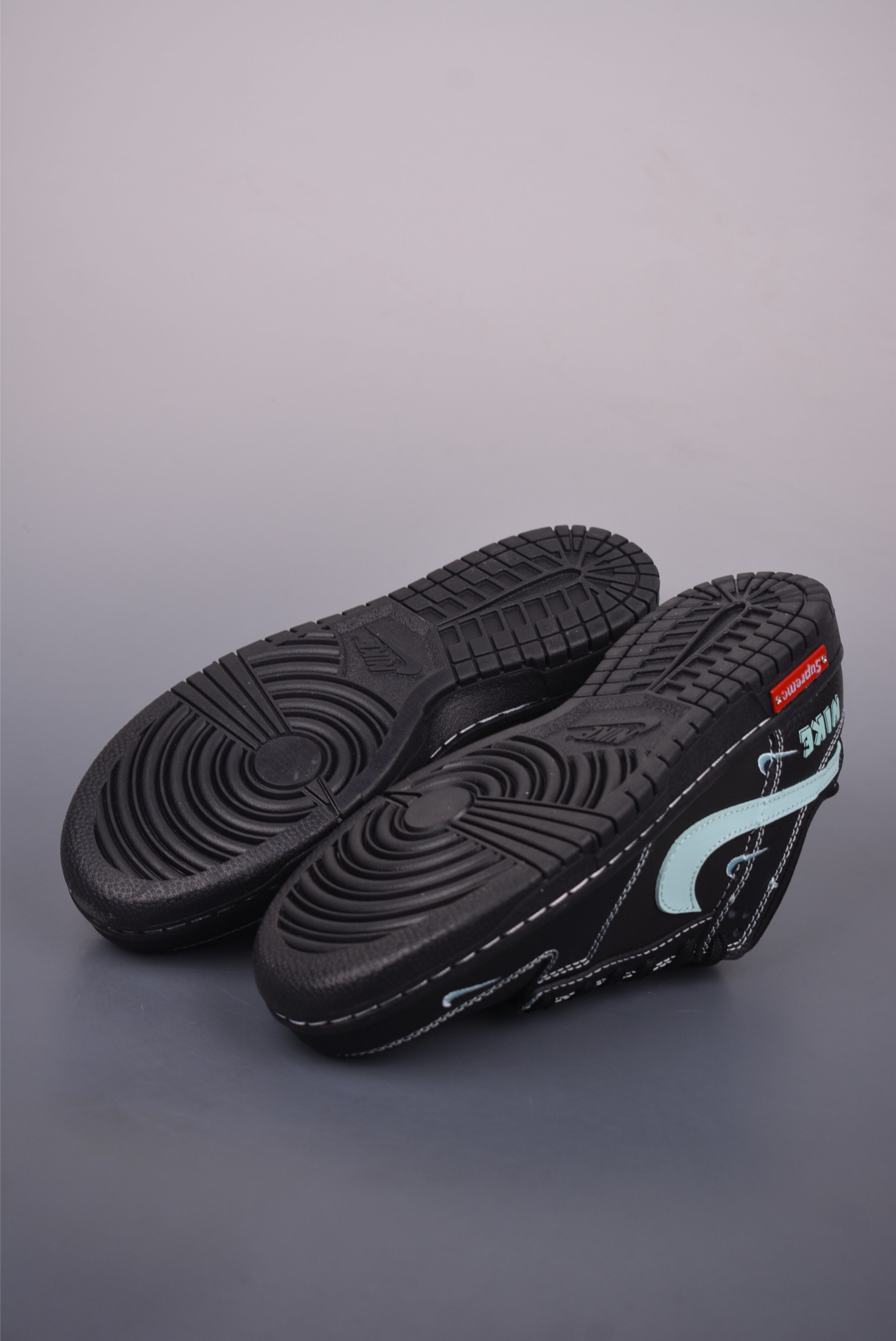 Nike SB Dunk Low Supreme Collab Black Leather Sneakers Size 36-45 3 i1749944739687 4782 0 2