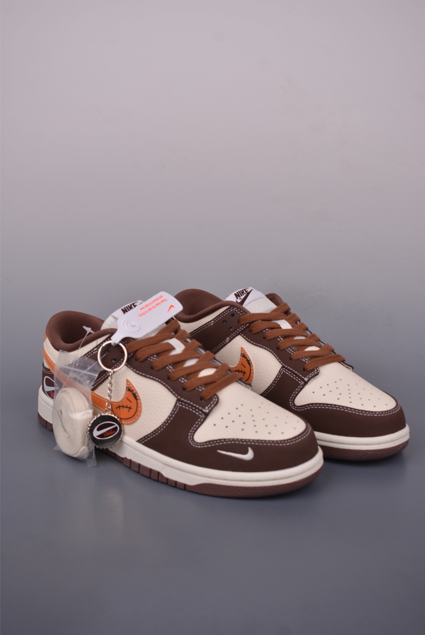 Nike SB Dunk Low 'Grimace' Collaboration - Premium Quality & Comfort 2 i1749944799424 8610 0 0