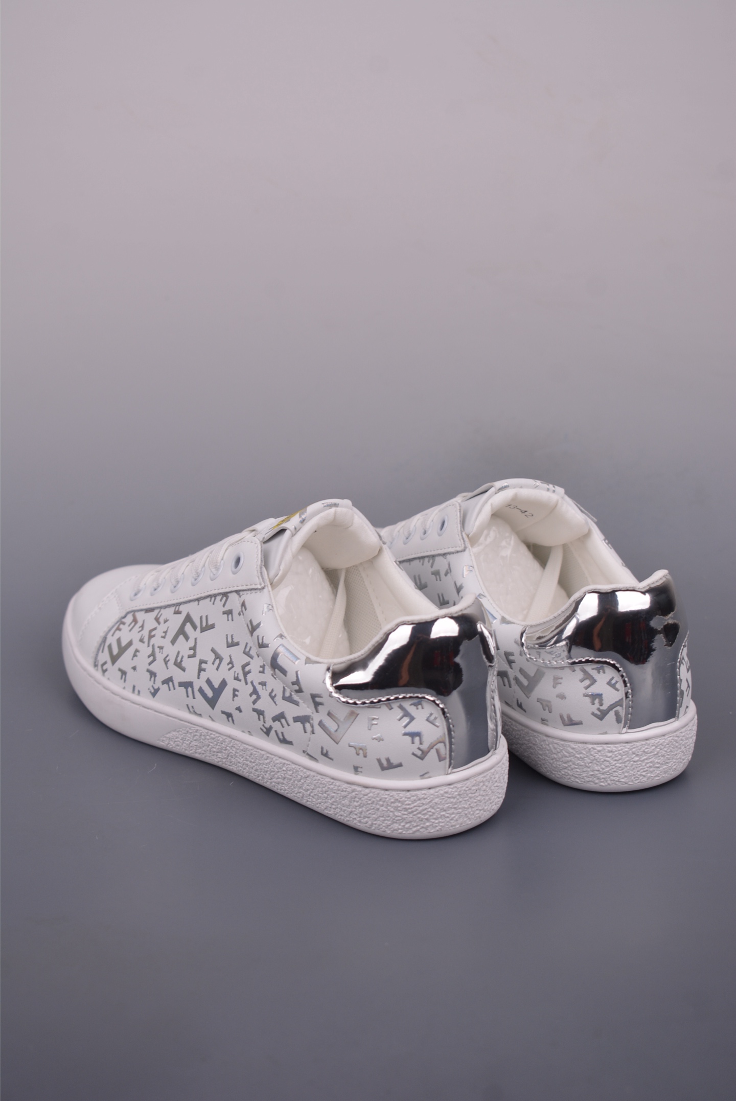 Fendi Men's Low-Top Leather Fashion Sneakers - Casual Style & Comfort 3 i1749944877811 8925 0 1