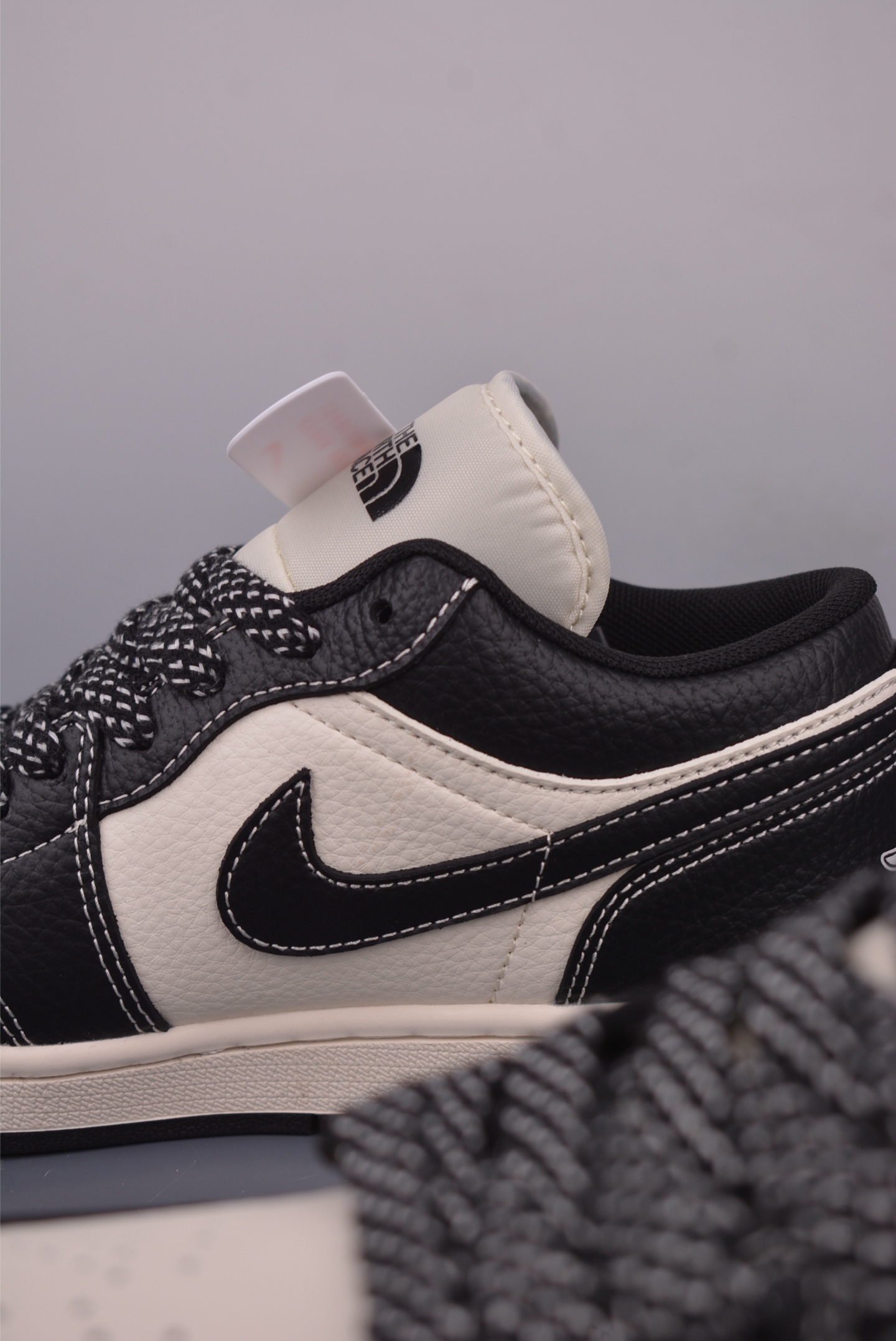 Nike Air Jordan 1 DIY Low-Top Sneakers, Black/White, Unisex 8 i1749945018740 8875 0 7