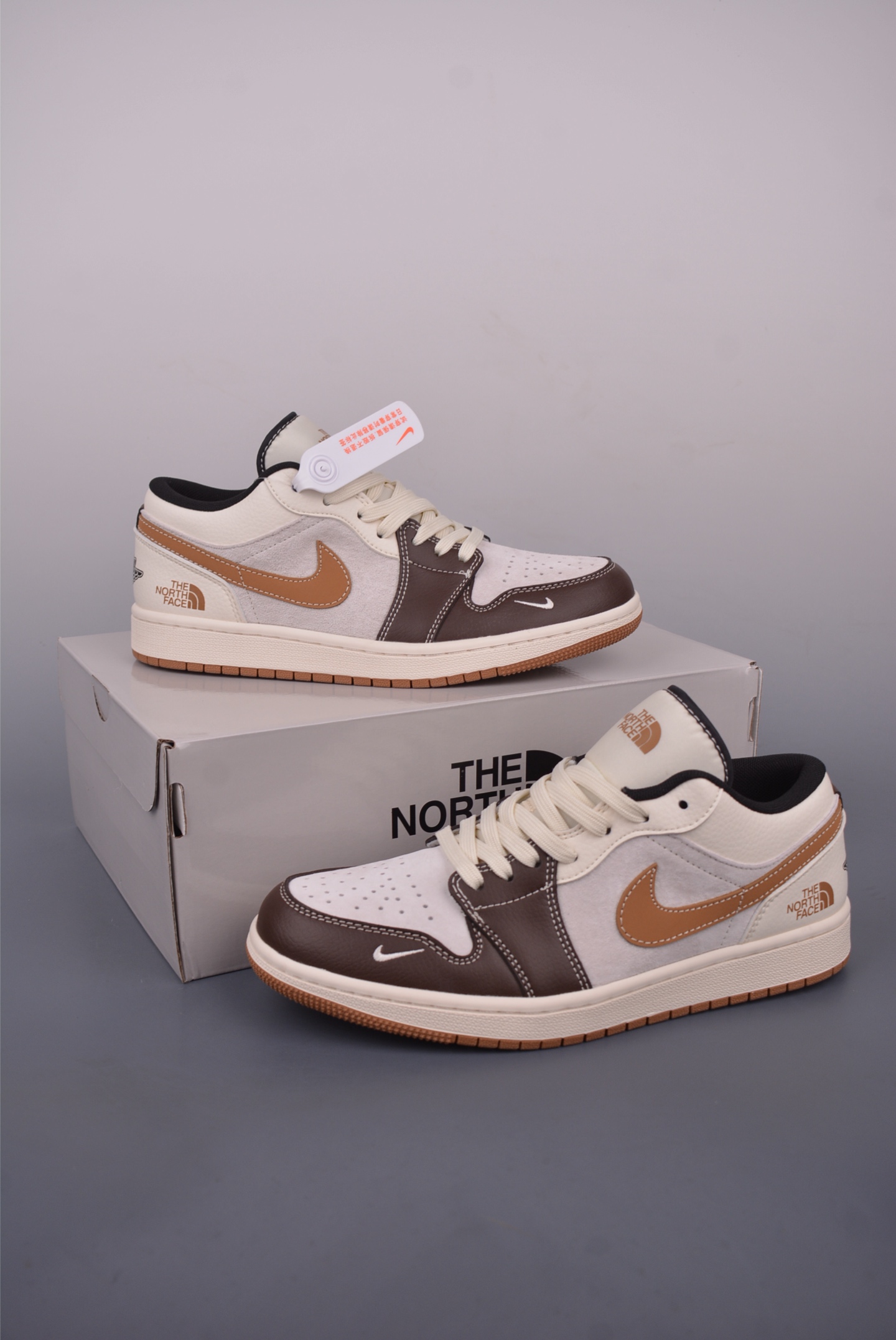 Nike Air Jordan 1 x The North Face Low DIY Sneakers 3 i1749945037094 2851 0 1