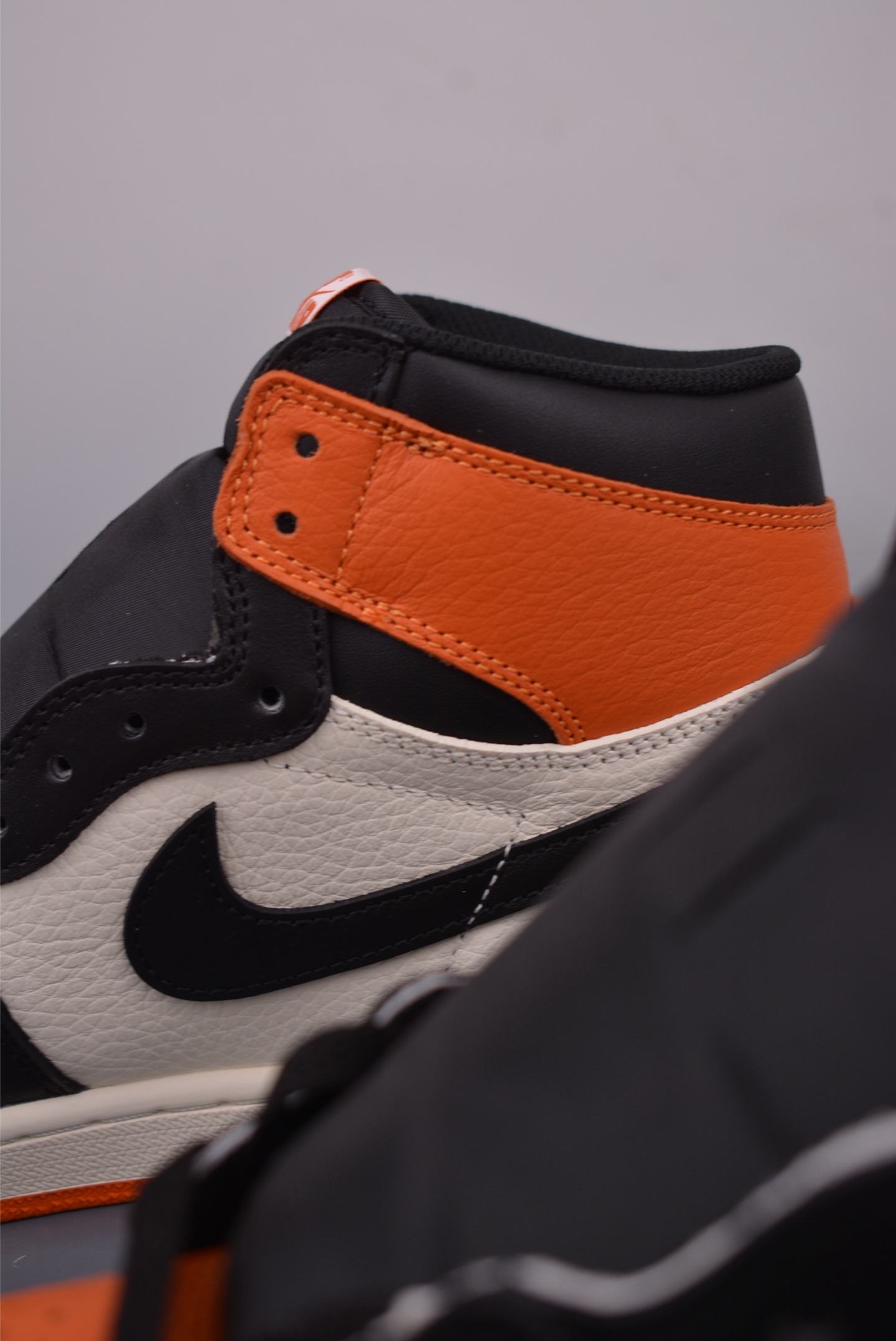 Jordan Air Jordan 1 High 扣碎 莞产原底面 DZ5485-006