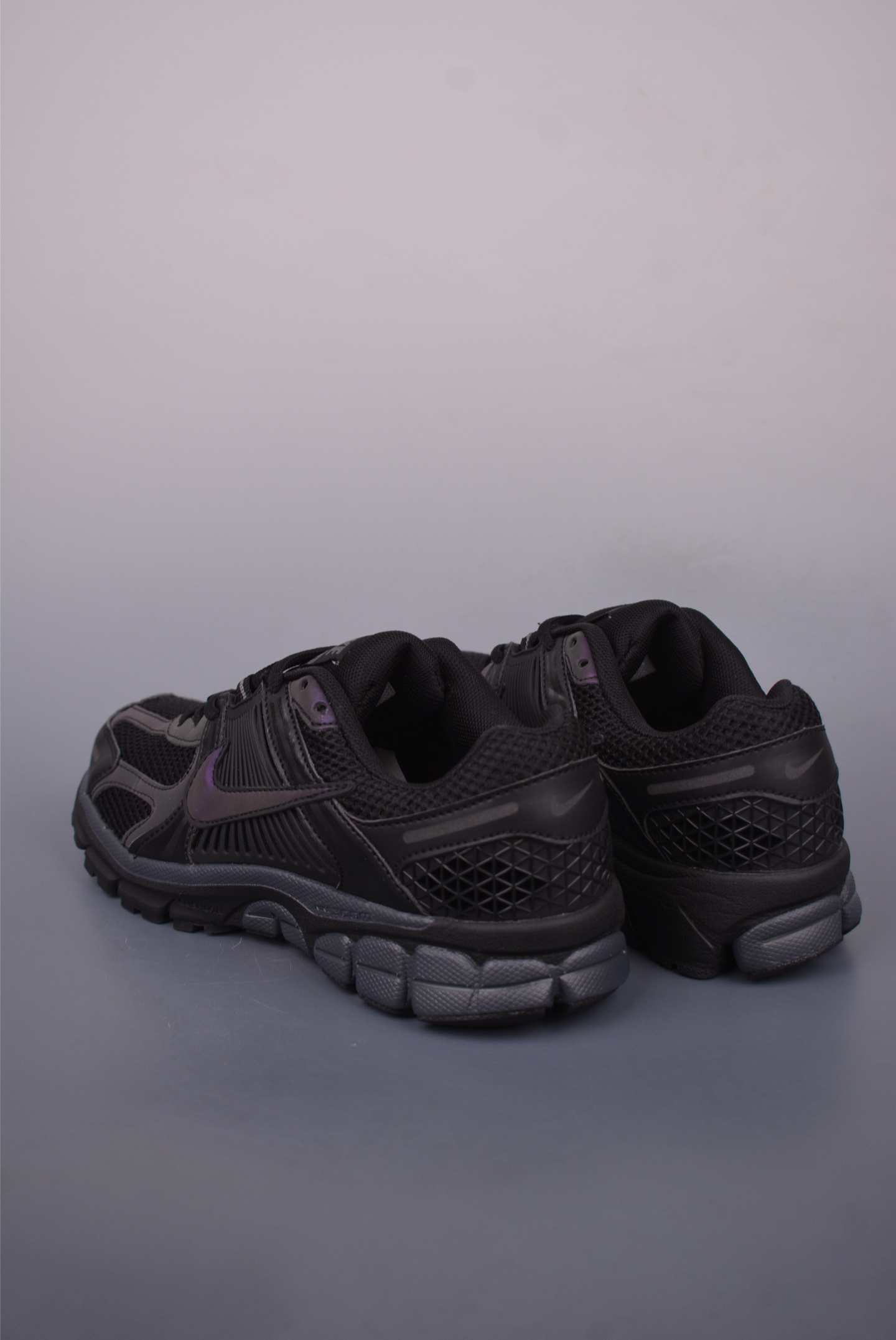 Nike ZOOM Vomero 5 SP Retro Running Shoes - Breathable Mesh, Comfortable Fit 2 i1750021992866 2675 0 1