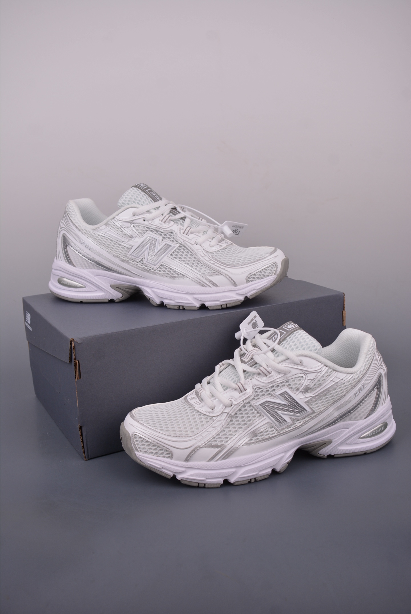 New Balance 740 Retro Running Shoes - Comfortable & Stylish Sneakers 6 i1750022040428 5591 0 4