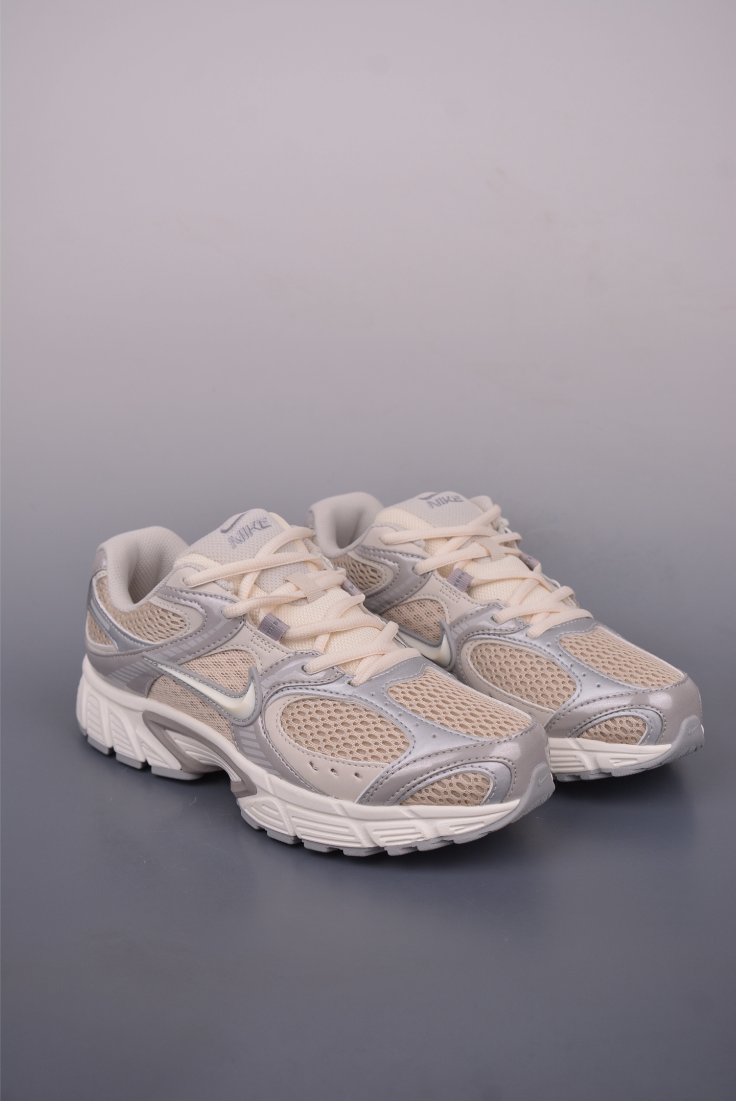 Nike V5 RNR Low-Top Running Shoes, Comfortable, Versatile, and Durable 2 i1750025393994 872 0 0
