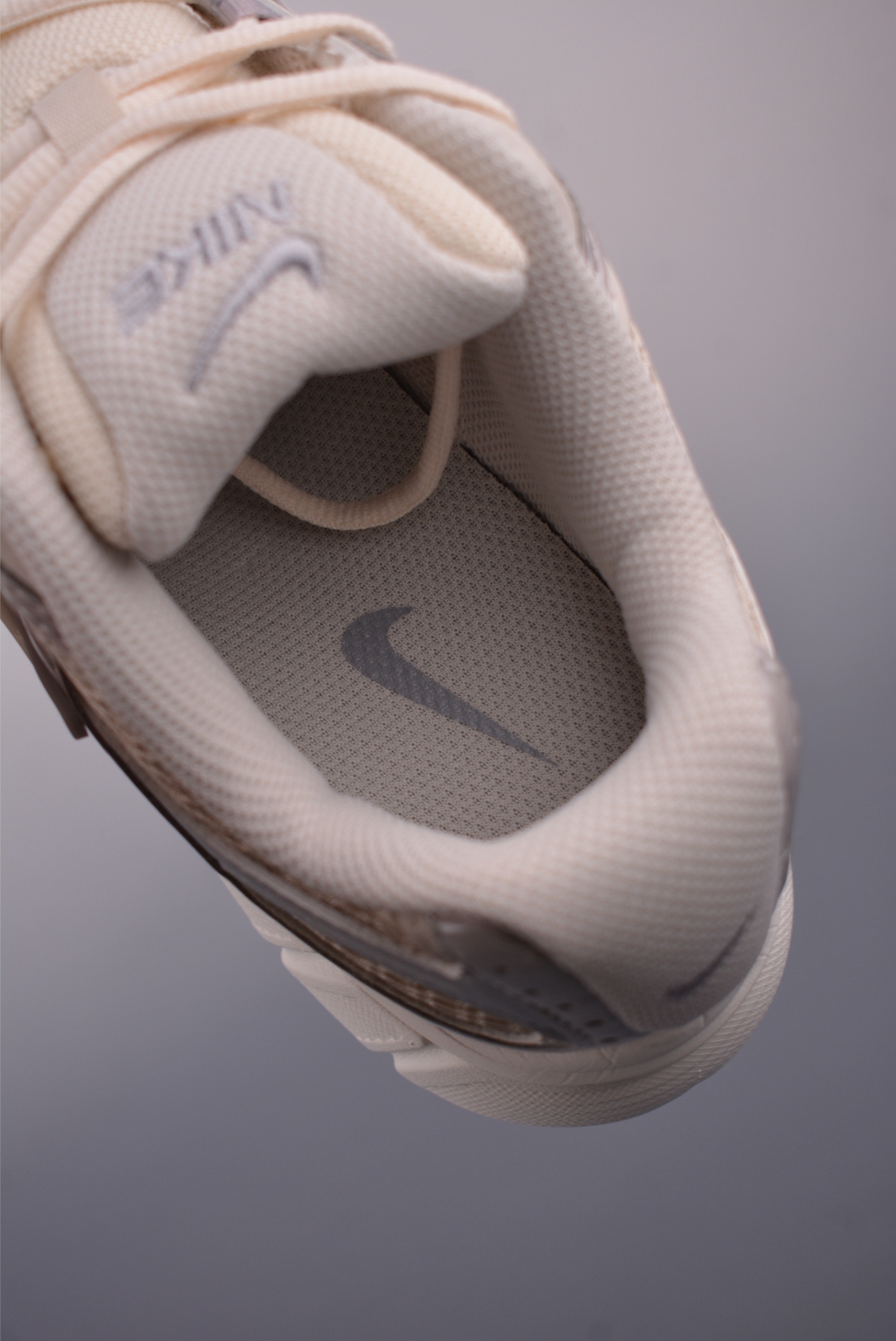 Nike V5 RNR Low-Top Running Shoes, Comfortable, Versatile, and Durable 10 i1750025395606 418 0 8