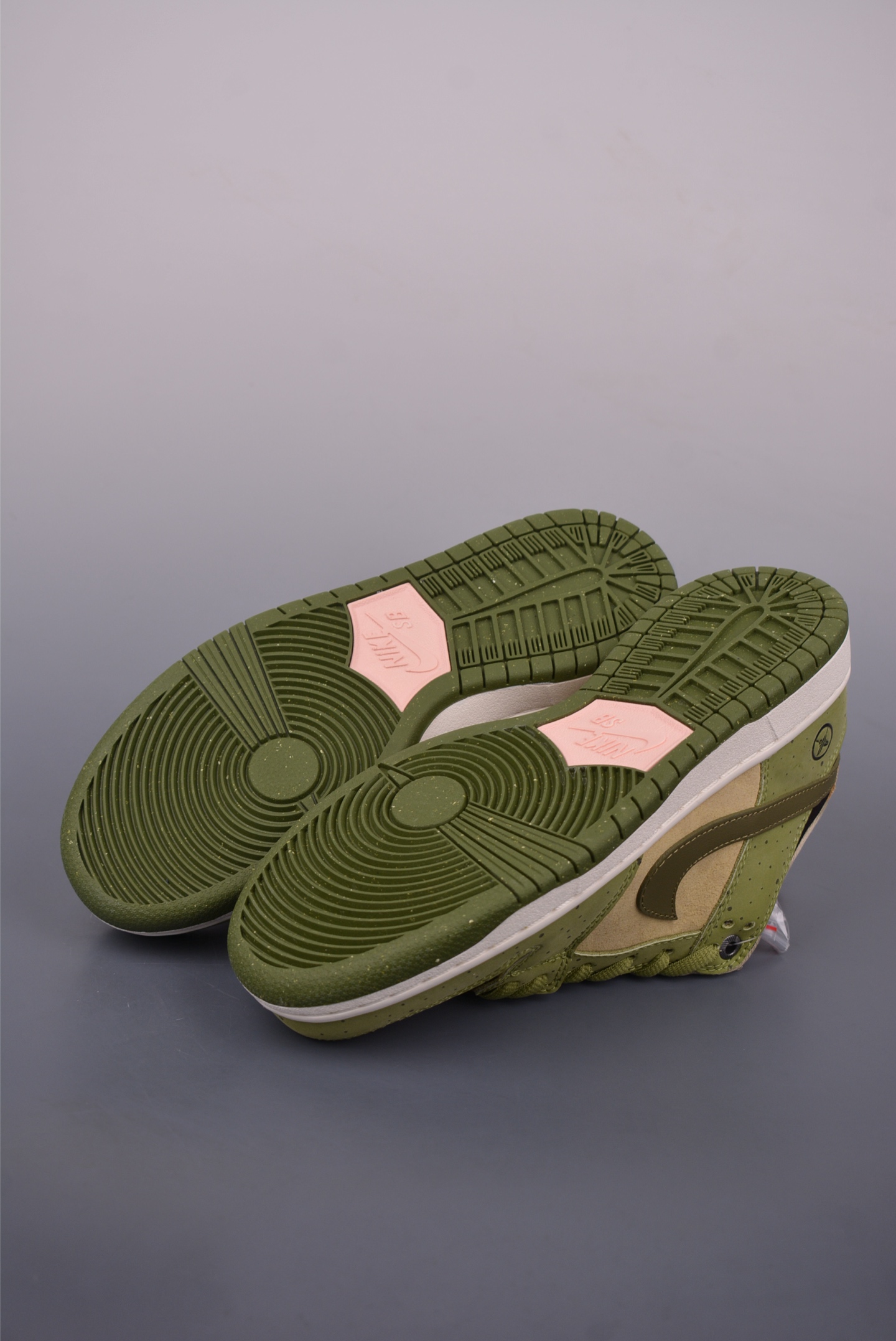 Nike SB Dunk Low Pro Premium Quality First Taste Edition HF8022 Sneakers 4 i1750029009674 9378 0 2