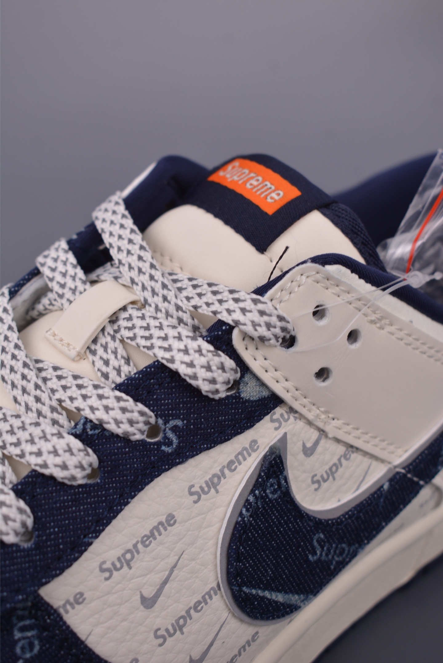 Nike SB Dunk Low Supreme Collaboration Sneakers - Premium Quality & Style 8 i1750029071902 7006 0 6