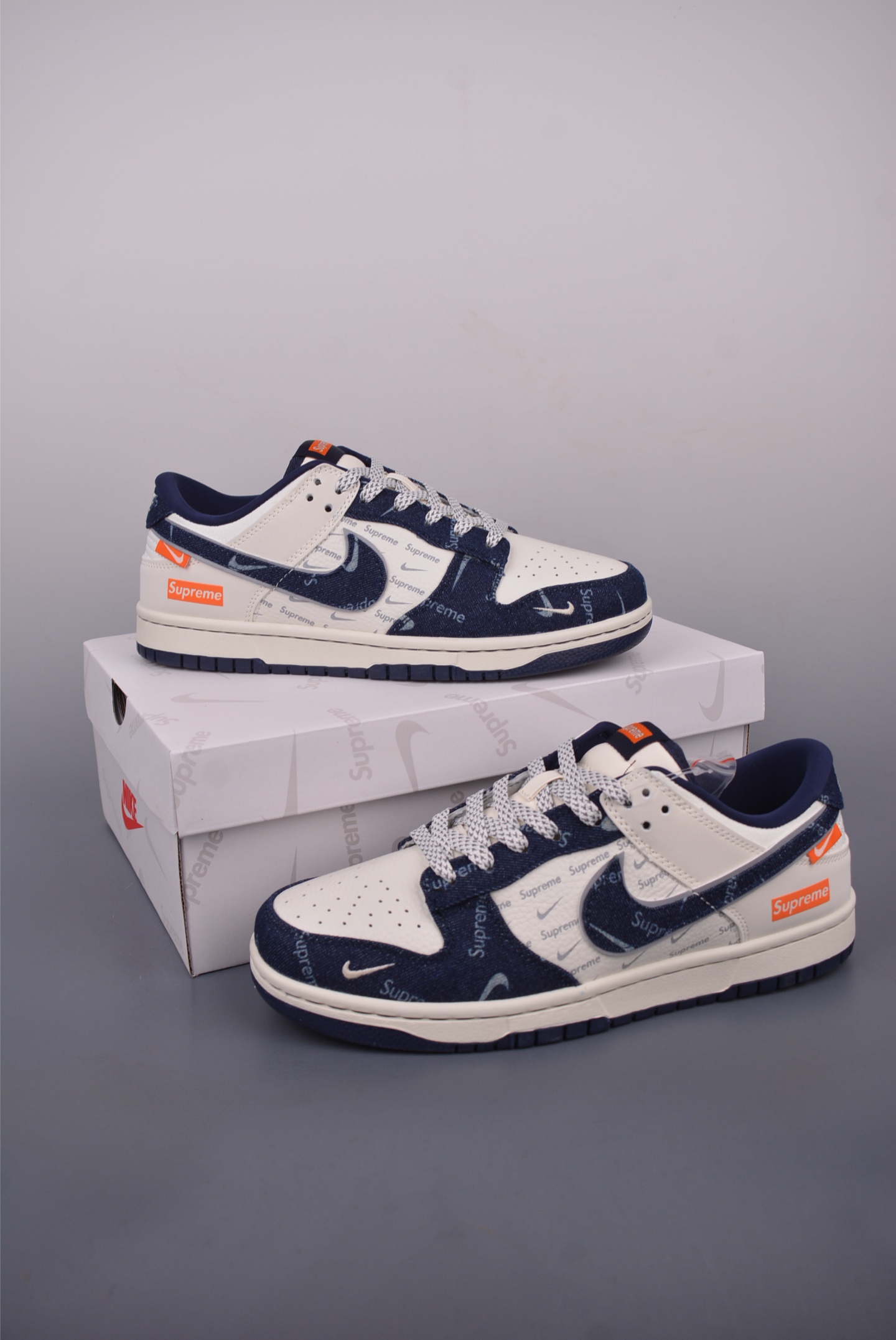 Nike SB Dunk Low Supreme Collaboration Sneakers - Premium Quality & Style 6 i1750029074823 7182 0 4