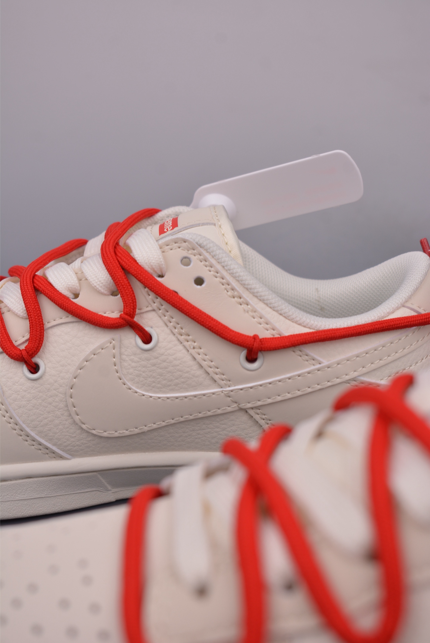 Nike SB Dunk Low Supreme Collab: Deconstructed Laces, Premium Quality 8 i1750029489866 9801 0 7
