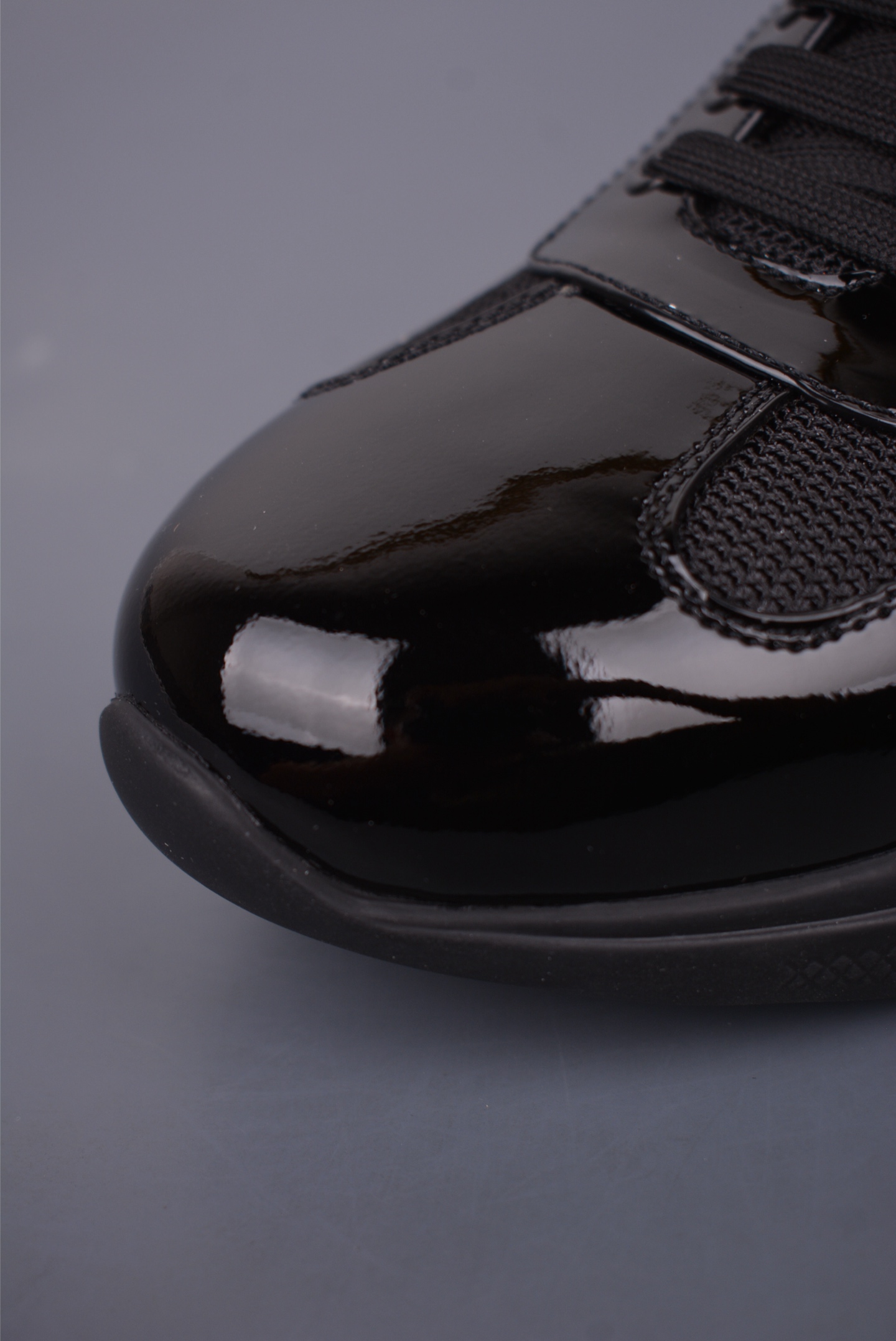 Prada Trainer Sneakers in Black Patent Leather and Mesh - Comfortable Fit 6 i1750031027885 2852 0 5