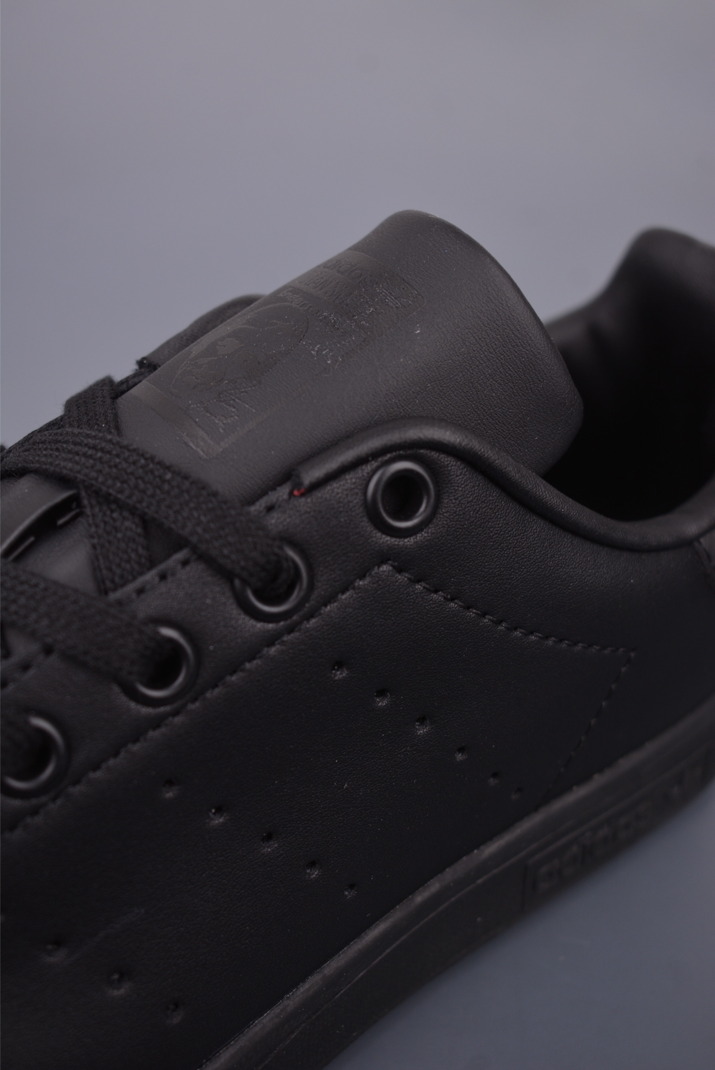 Adidas Stan Smith Classic Leather Sneakers - All Black - Sizes 36-45 8 i1750104128152 6910 0 6