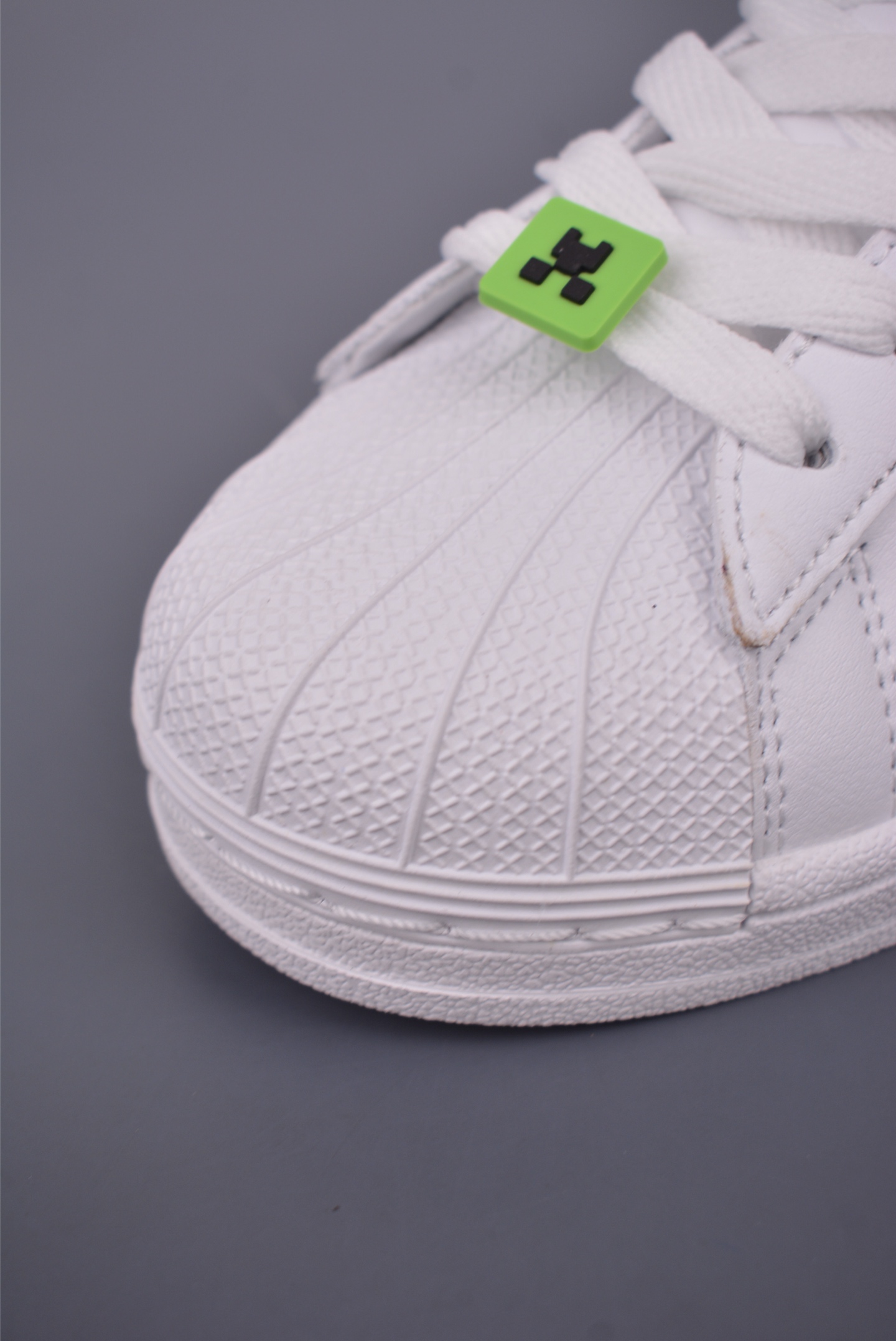 Adidas Originals Superstar 2.0 Minecraft Edition White Leather Sneakers 7 i1750104183940 4728 0 5