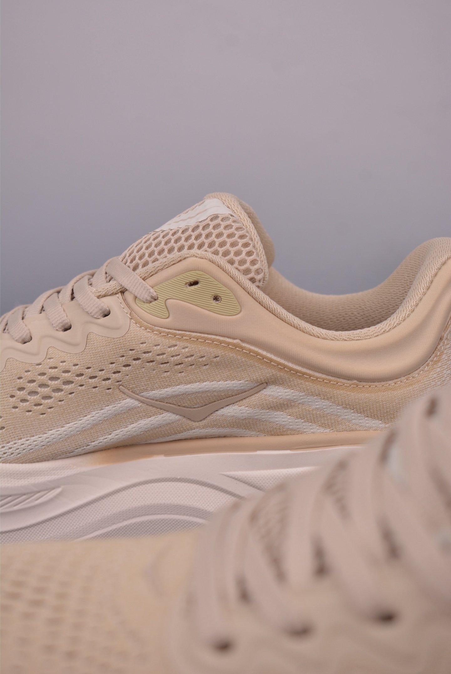 Hoka One One Bondi 9 Wide: Comfortable, Cushioned Running Shoes for Women 9 i1750111961501 956 0 7