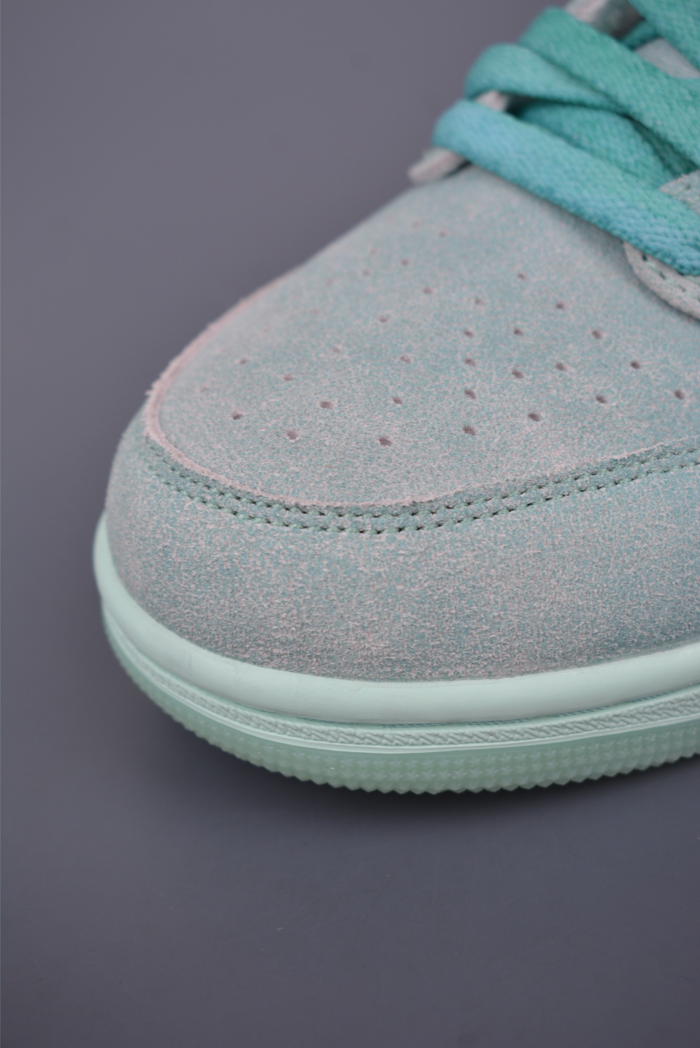 Air Jordan 1 Low Mint Green: Iconic Style, Supreme Comfort, Available Now! 6 i1750113159331 6082 0 5