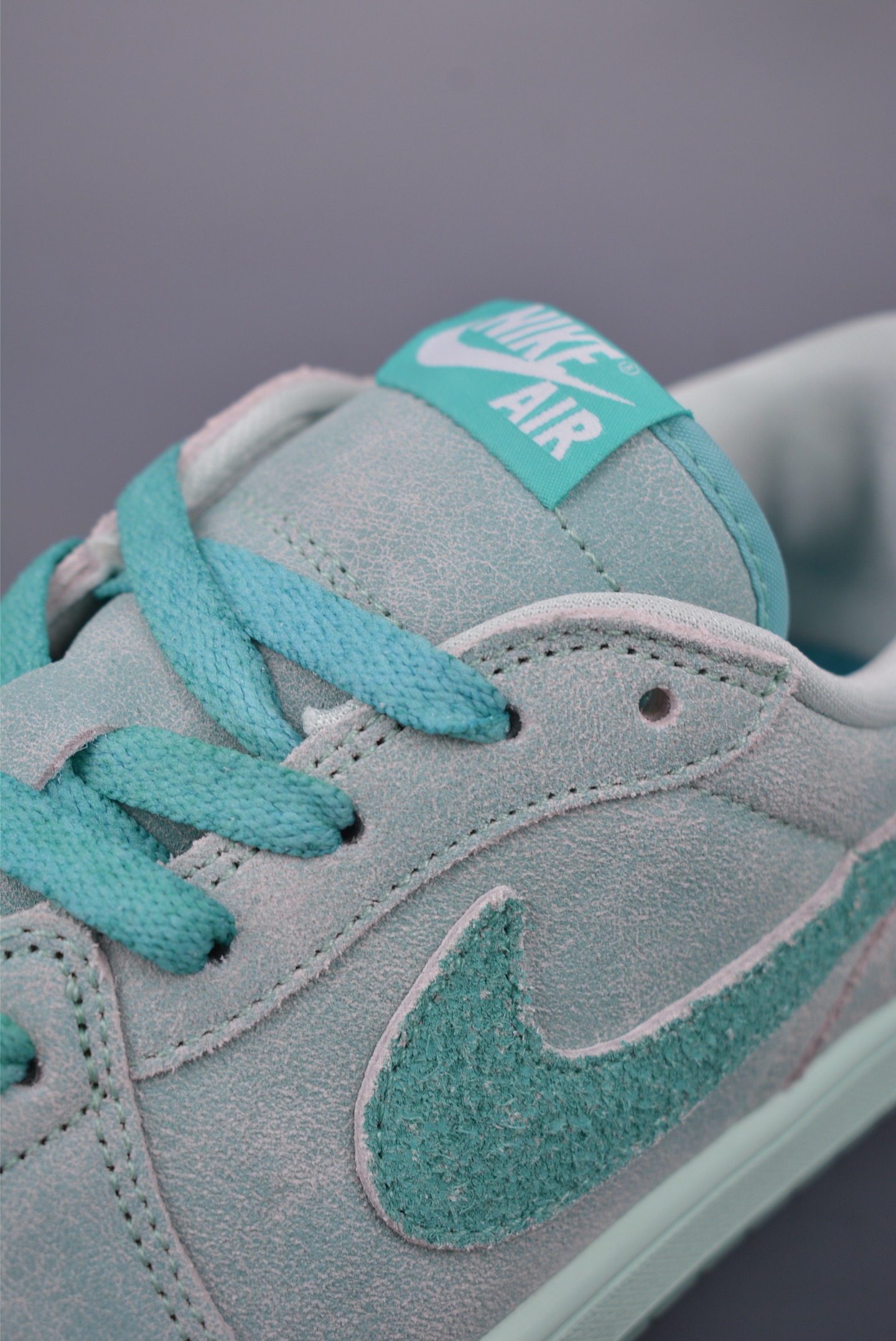 Air Jordan 1 Low Mint Green: Iconic Style, Supreme Comfort, Available Now! 7 i1750113159347 6688 0 6