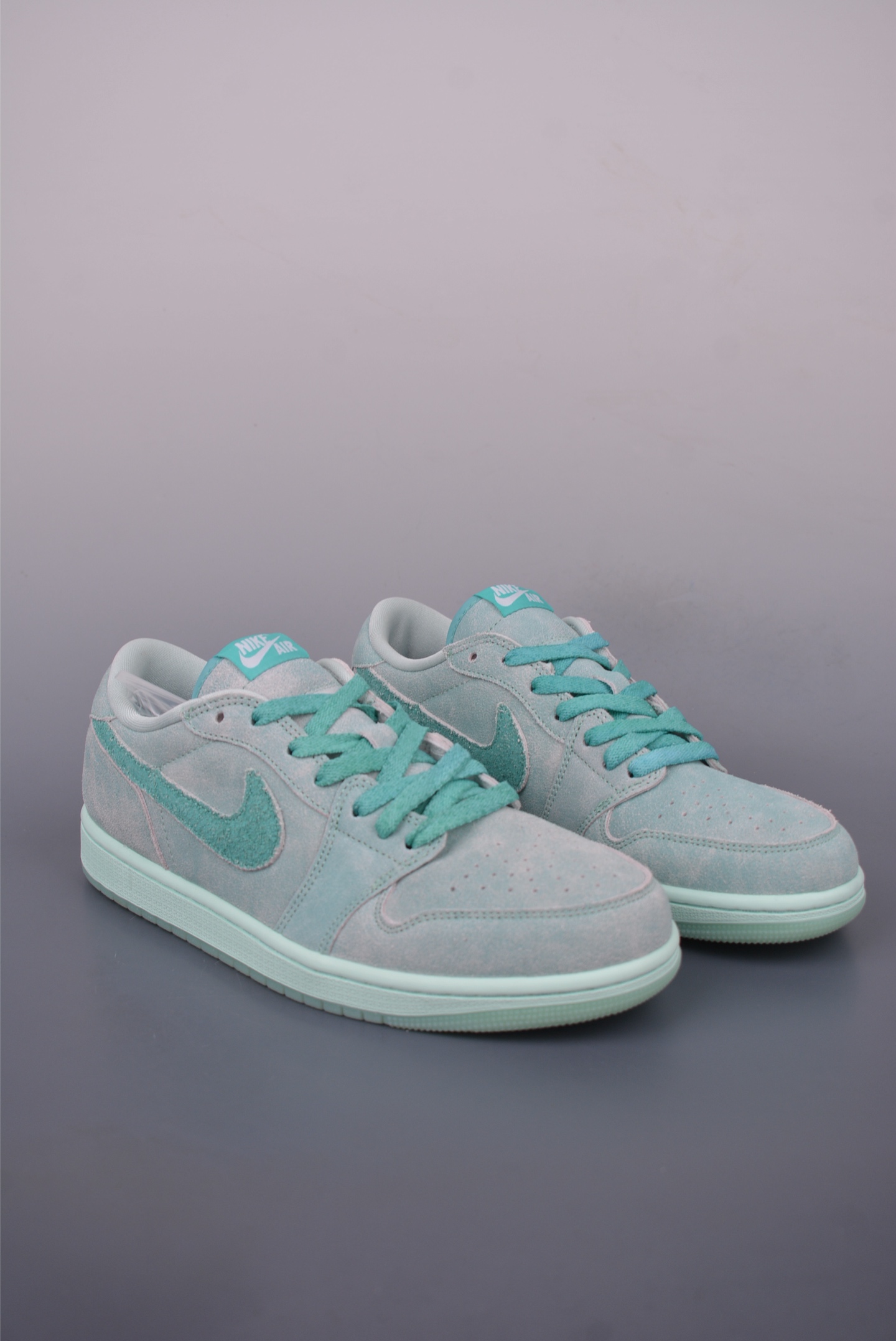Air Jordan 1 Low Mint Green: Iconic Style, Supreme Comfort, Available Now! 1 i1750113160593 5790 0 0