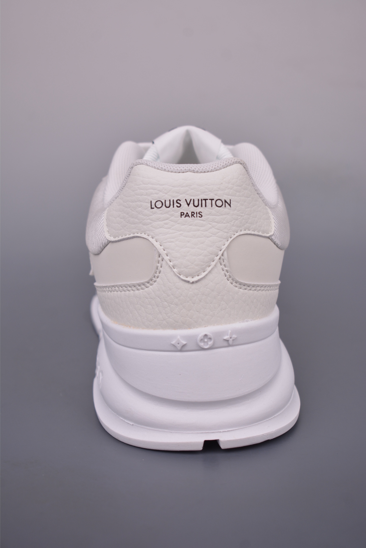 Louis Vuitton Trainer Sneaker Low White Leather Casual Shoes 4 i1750113287799 5883 0 3