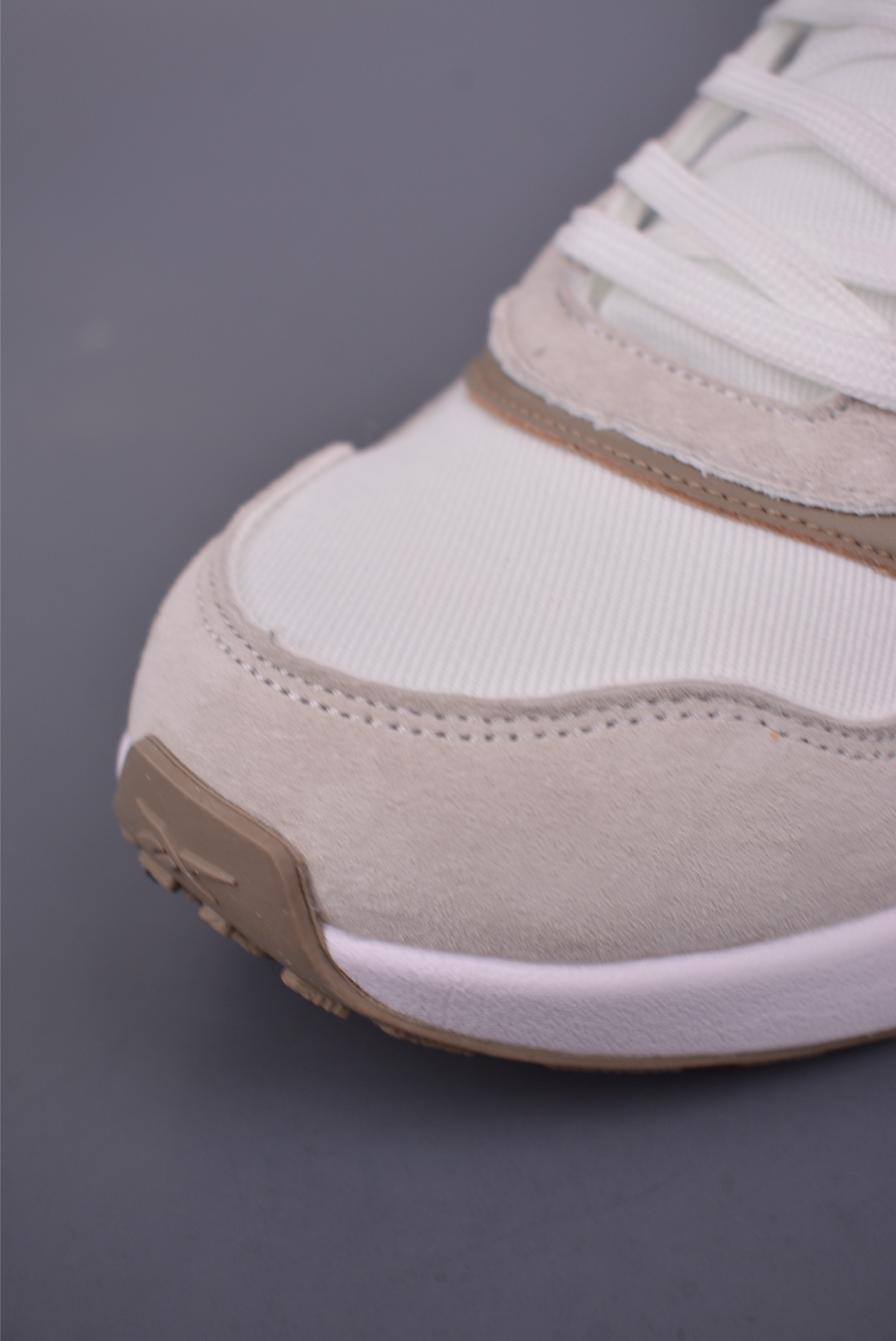 Reebok ERS World Retro Running Shoes: Fitness to Street Style, Never Ordinary 7 i1750113325159 3228 0 5
