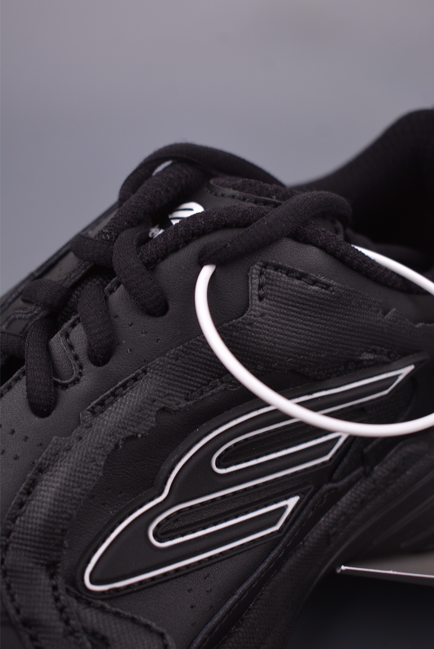 Balenciaga 16th Generation Black Sneakers: Superior Comfort and Quality 8 i1750113417054 3070 0 6