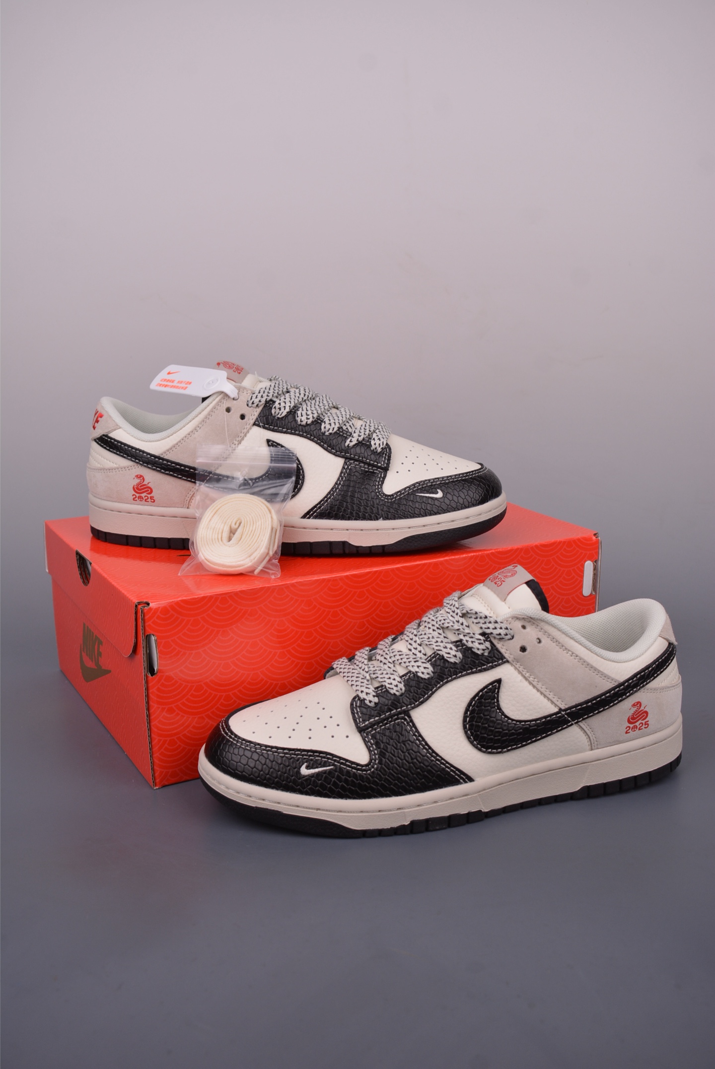 Nike SB Dunk Low DIY Sneakers - Premium Quality and Unique Design 5 i1750113472311 2086 0 4