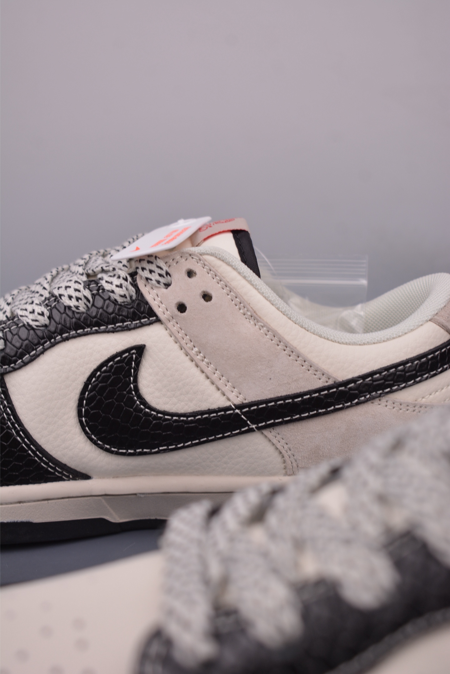 Nike SB Dunk Low DIY Sneakers - Premium Quality and Unique Design 8 i1750113472419 754 0 7